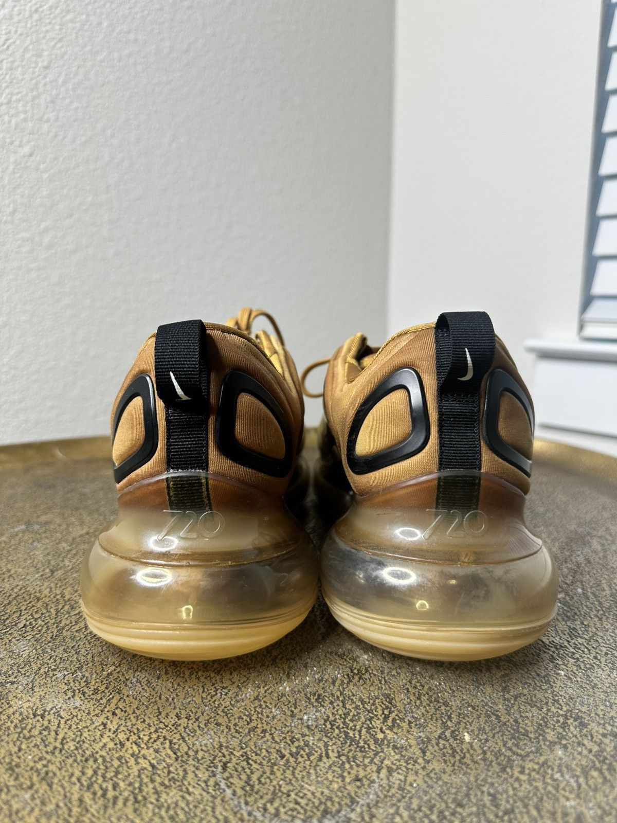 Nike Nike Air Max 720 Size US 9 / EU 42 - 9 Thumbnail