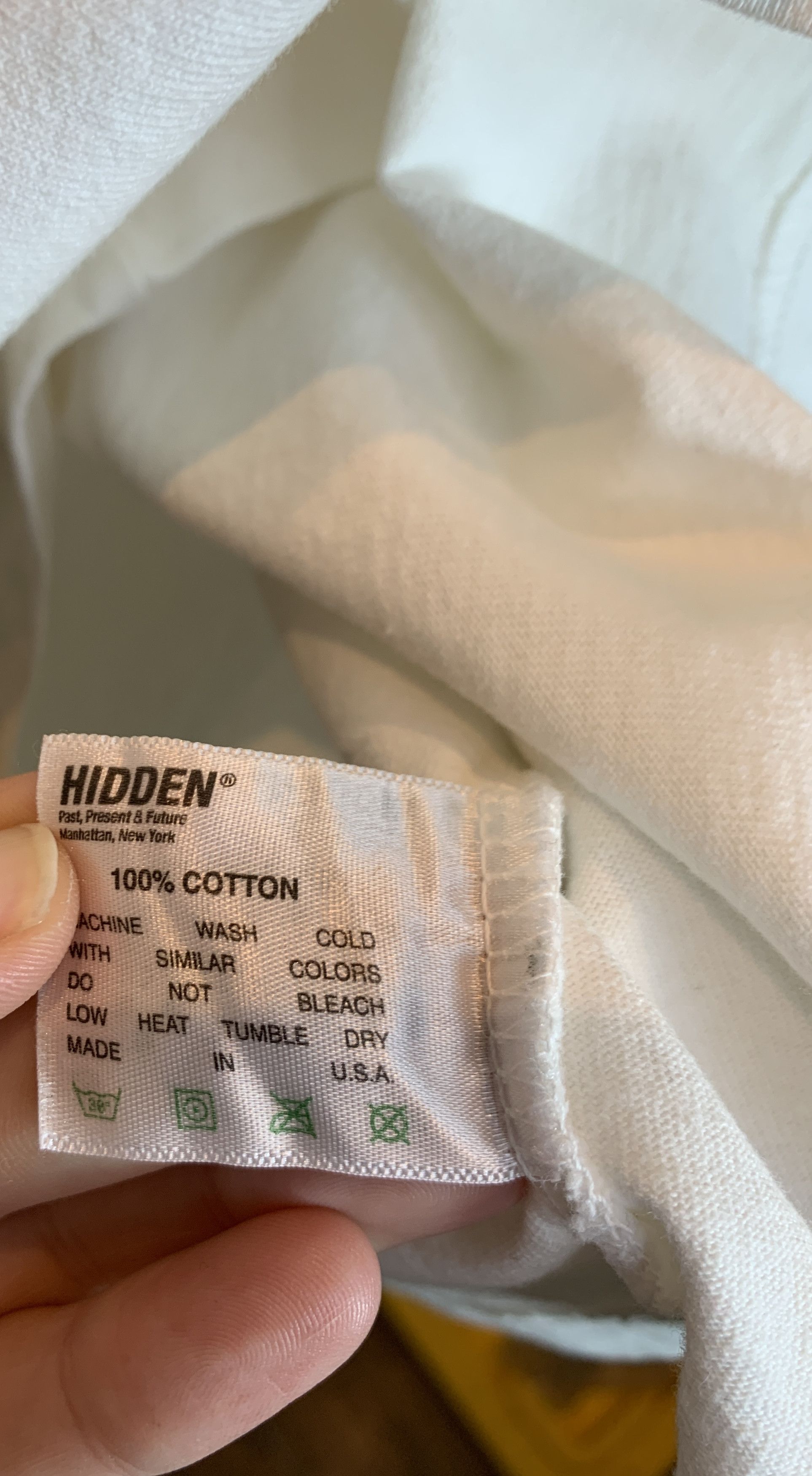HIDDEN *RARE* Hidden New York USA-Made T-Shirt - Medium Size US M / EU 48-50 / 2 - 9 Thumbnail