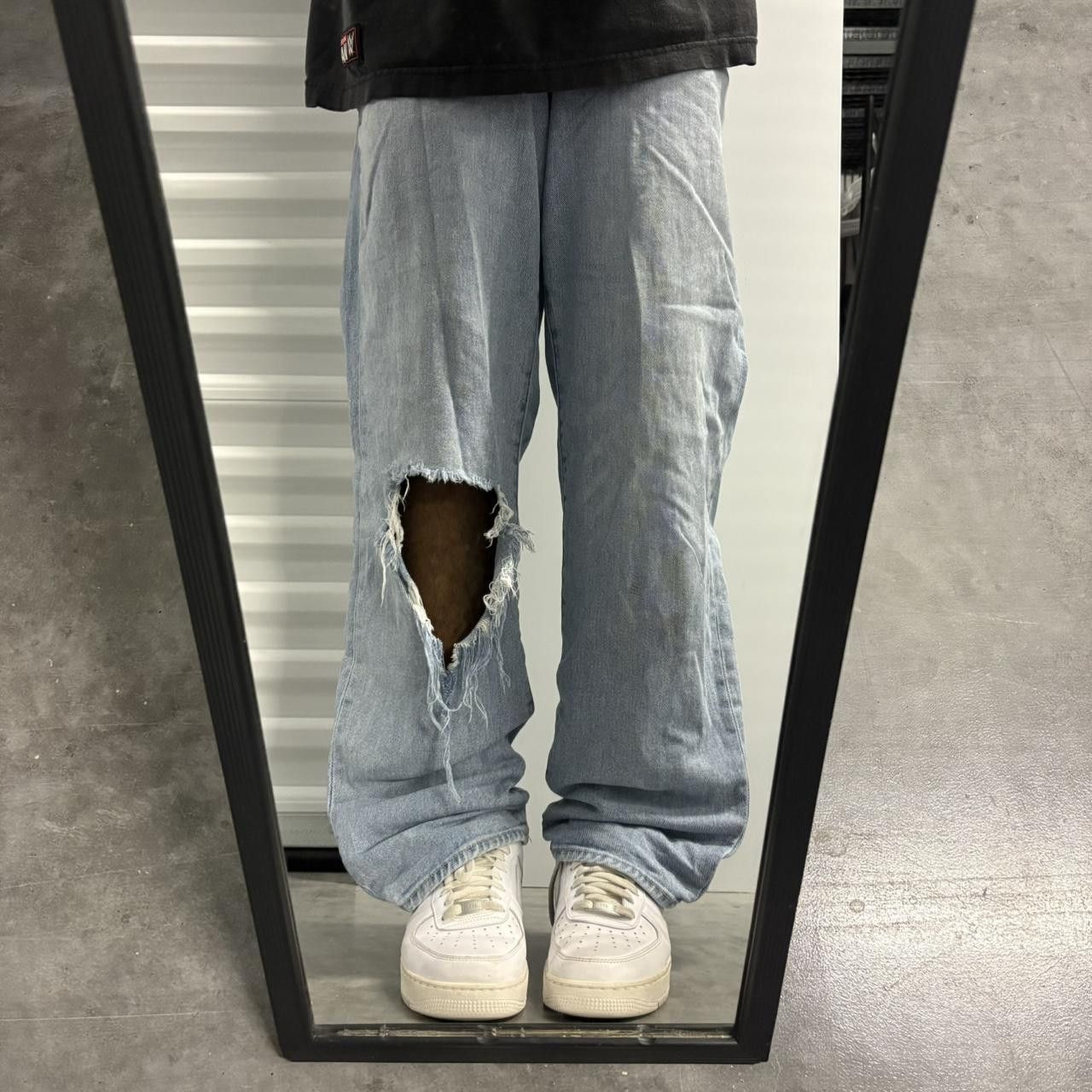 Old Navy Crazy Vintage Y2K/2000s Baggy Old Navy Ripped Loose Skater Light Blue Wash Denim Jeans! Size US 32 / EU 48 - 1 Thumbnail