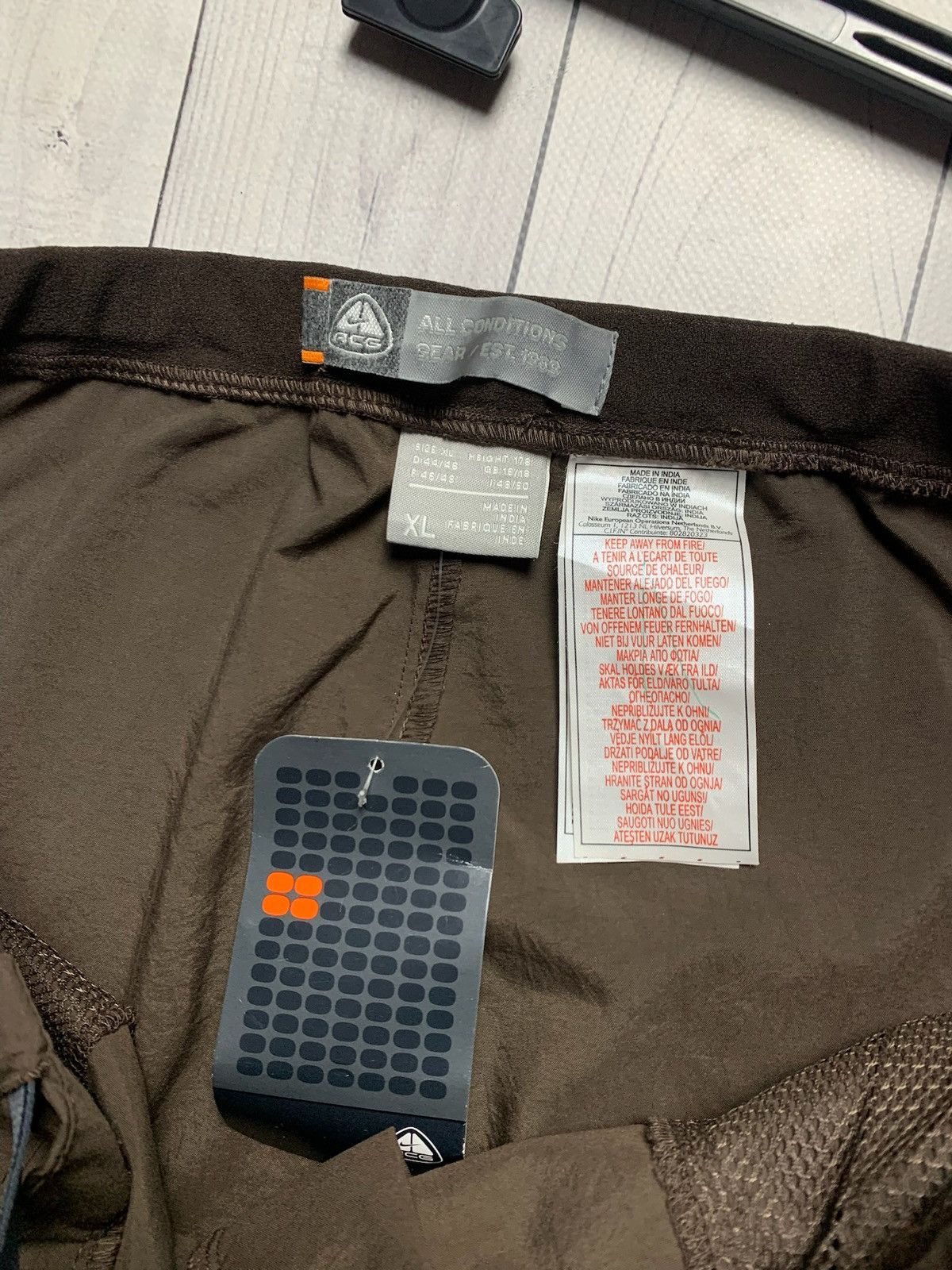 Nike × Nike ACG × Vintage Vintage Nike ACG brown shorts women size XL Size 34" / US 12 / IT 48 - 4 Thumbnail