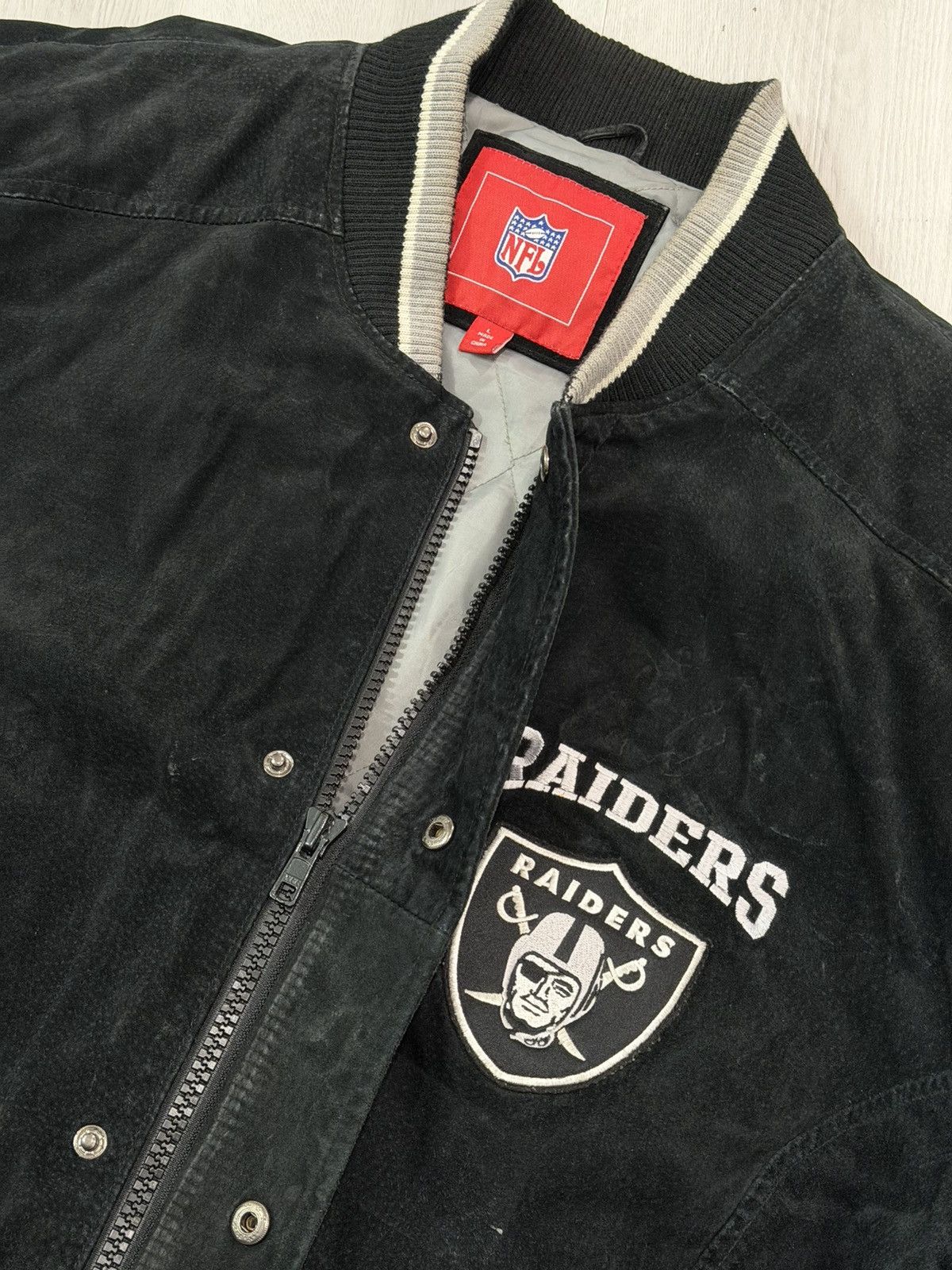 NFL Vintage Y2K Oakland Raiders Varsity Suede Leather Jacket L Size US L / EU 52-54 / 3 - 8 Thumbnail