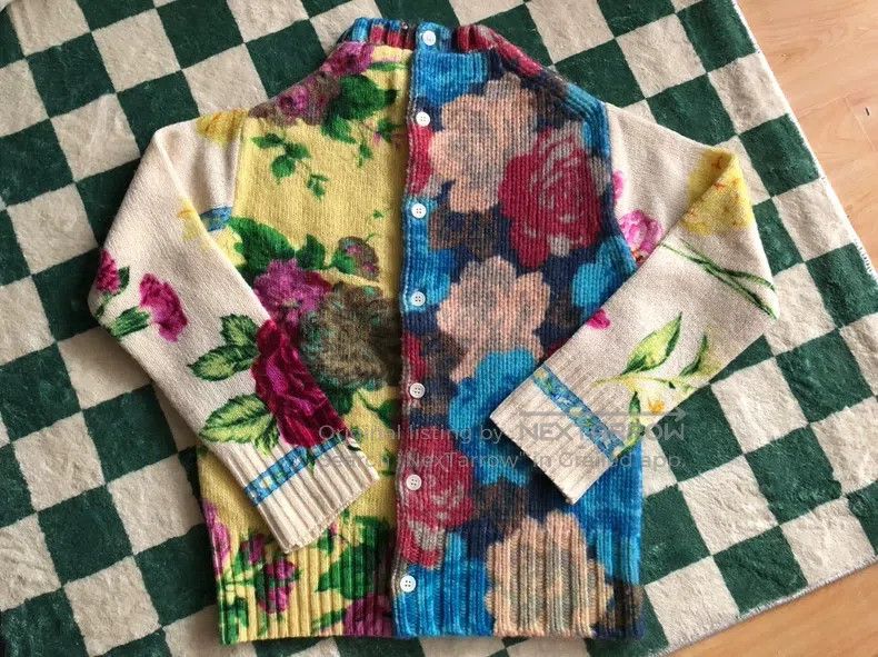 Comme des Garcons Comme Des Garcons size one-size-fits-all Printed knit swea Size S / US 4 / IT 40 - 2 Thumbnail