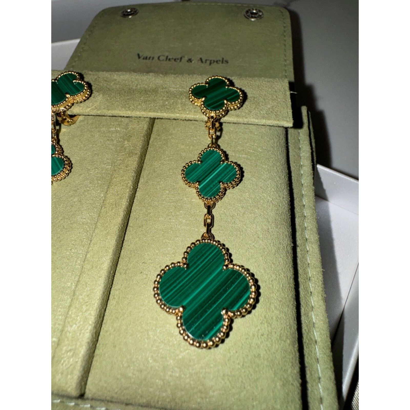 Van Cleef & Arpels Van Cleef Alhambra Earrings 3 Motifs Malachite Green Gold Size ONE SIZE - 9 Thumbnail