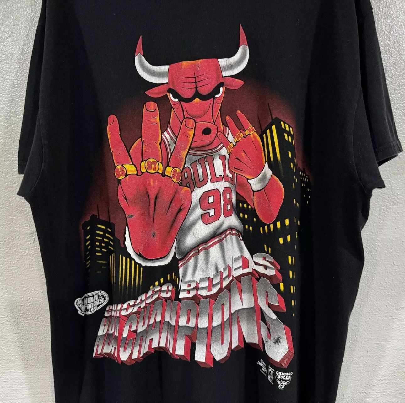 Changes × Delta Chicago Bulls 6 Rings Mens Shirt Size XL 1998 Benny The Bull Size US XL / EU 56 / 4 - 5 Thumbnail