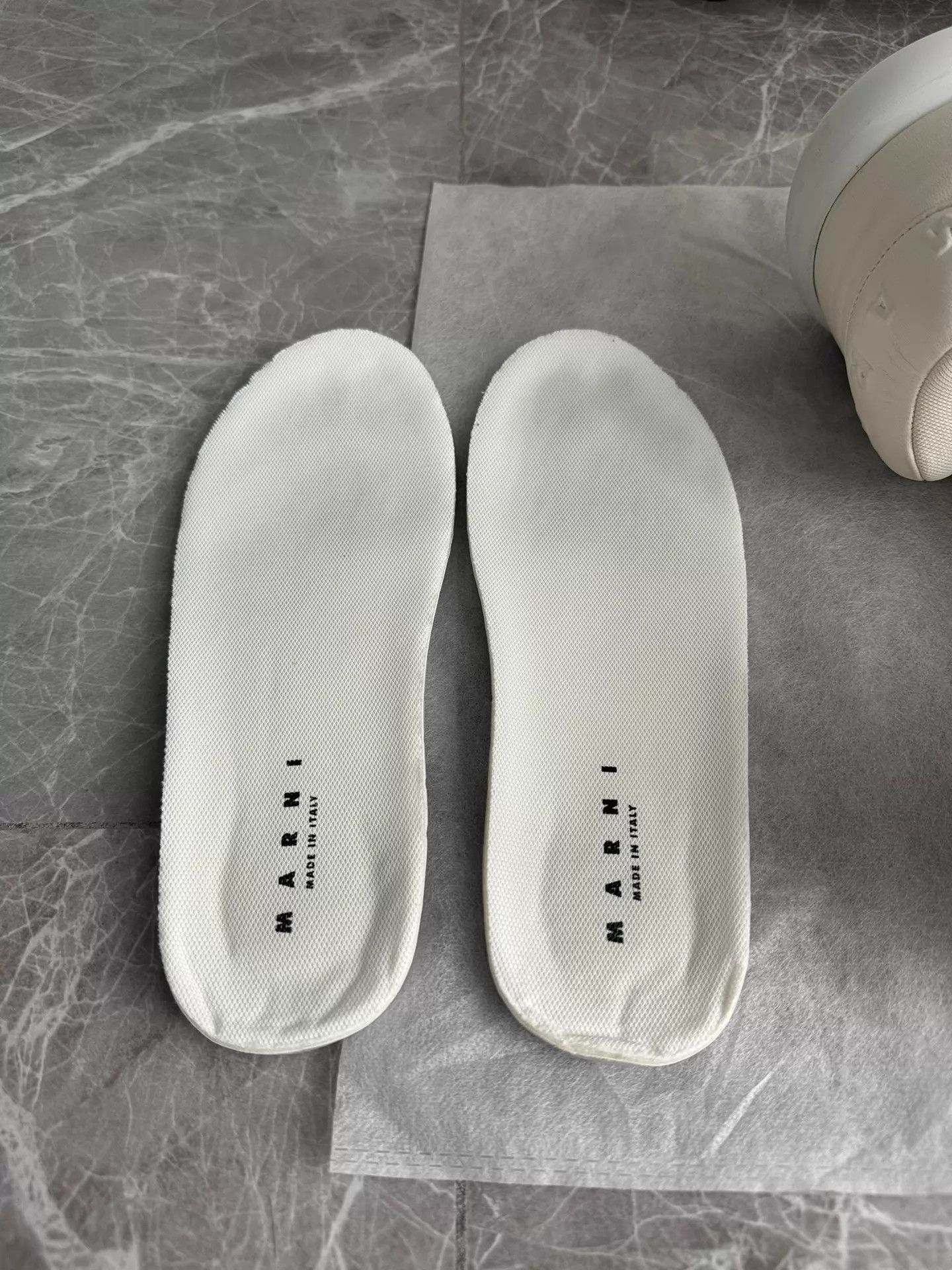 Marni Marni Bigfoot Bread Puffy White 37 Size US 6.5 / IT 36.5 - 7 Thumbnail