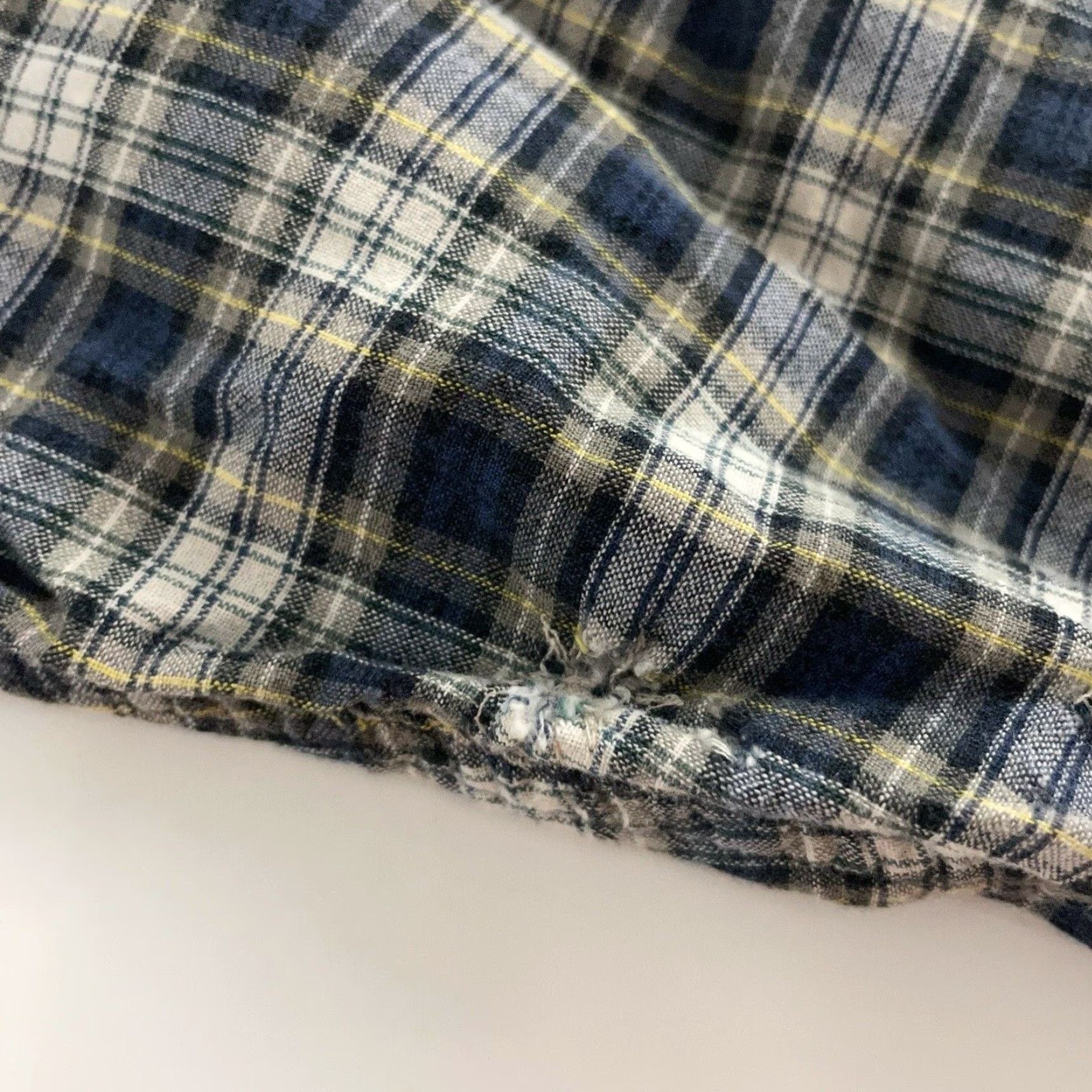 Polo Ralph Lauren Polo Ralph Lauren Greggor Plaid Long Sleeve Button Front shirt Men's XL Blue Multicolor Button-Up Size US XL / EU 56 / 4 - 4 Thumbnail