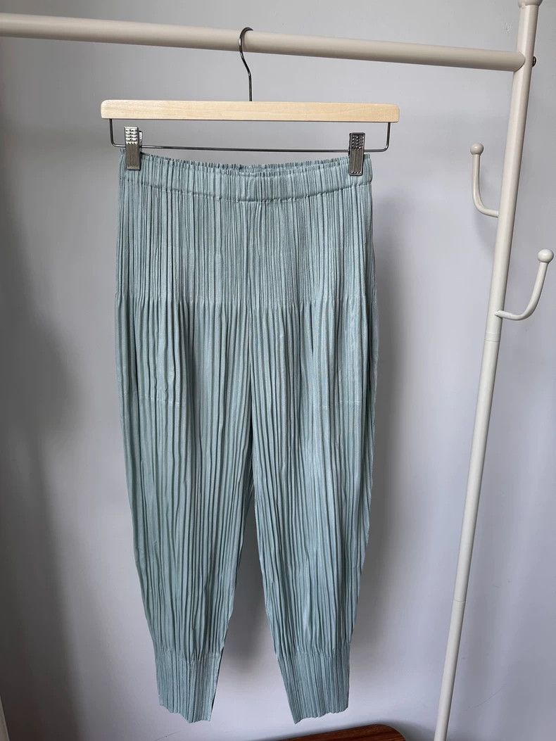 Issey Miyake Issey Miyake size:3 Light blue pleated puff pants Size 32" / US 10 / IT 46 - 1 Thumbnail