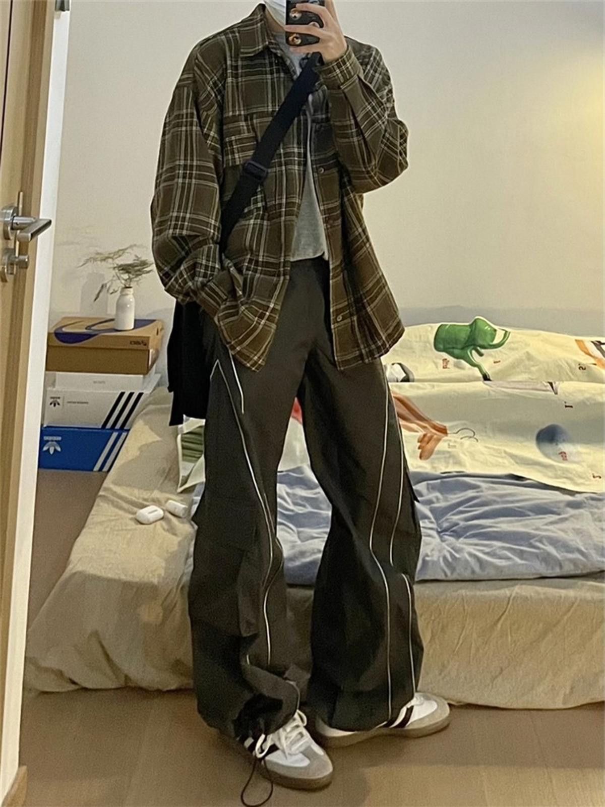 The Unbranded Brand Vintage Cargo Track Pants Oversized Y2k Sweatpants Trousers Size US 32 / EU 48 - 5 Thumbnail