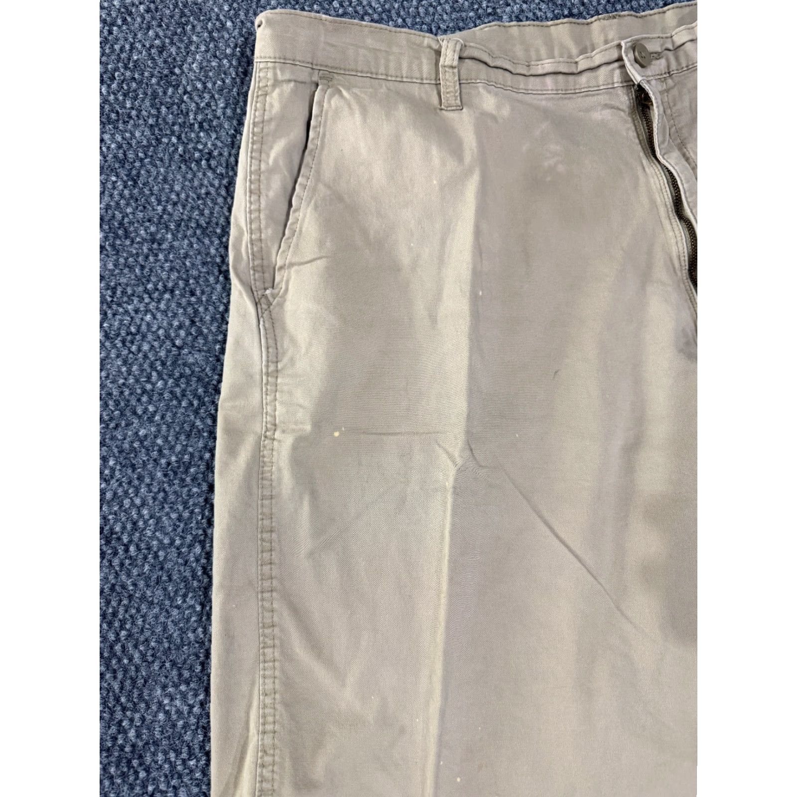 Wrangler Wrangler cargo shorts mens 42 beige khaki relaxed fit outdoor hiking Casual Cargo Pocket 10in inseam Mens Beige Summer Spring 42 Regular Cotton Size US 42 / EU 58 - 5 Thumbnail