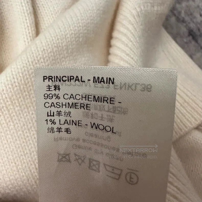 Louis Vuitton Louis Vuitton Cream Badge Cashmere Top. Size US L / EU 52-54 / 3 - 5 Thumbnail