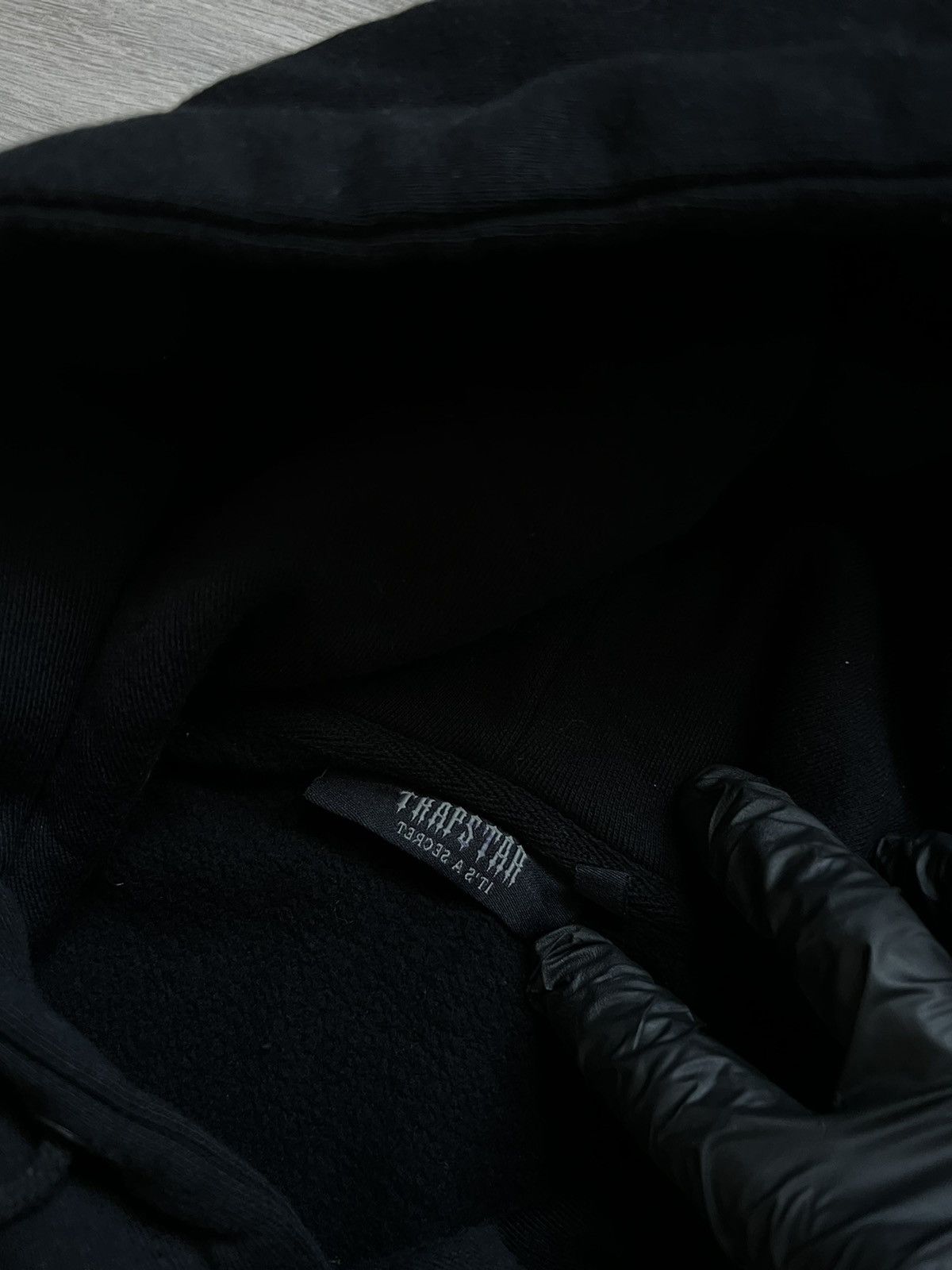 Anime Trapstar London Hunter Anime Big Logo Hoodie Y2K Size US M / EU 48-50 / 2 - 9 Thumbnail