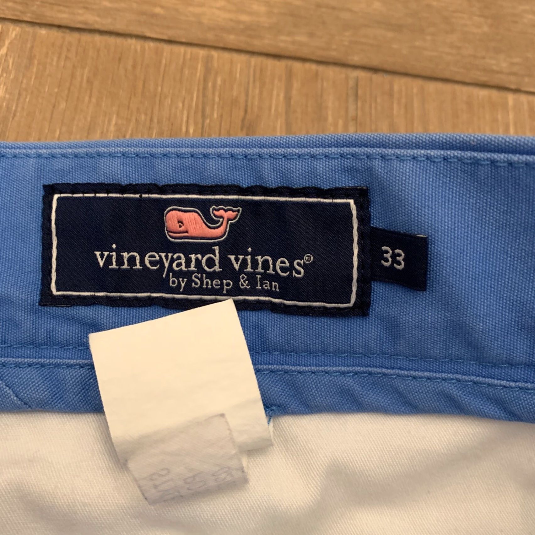 Vineyard Vines VINEYARD VINES Chino Shorts Mens 33 Blue Embroidered Fish Crossbones Casual Summer Size US 33 - 3 Thumbnail