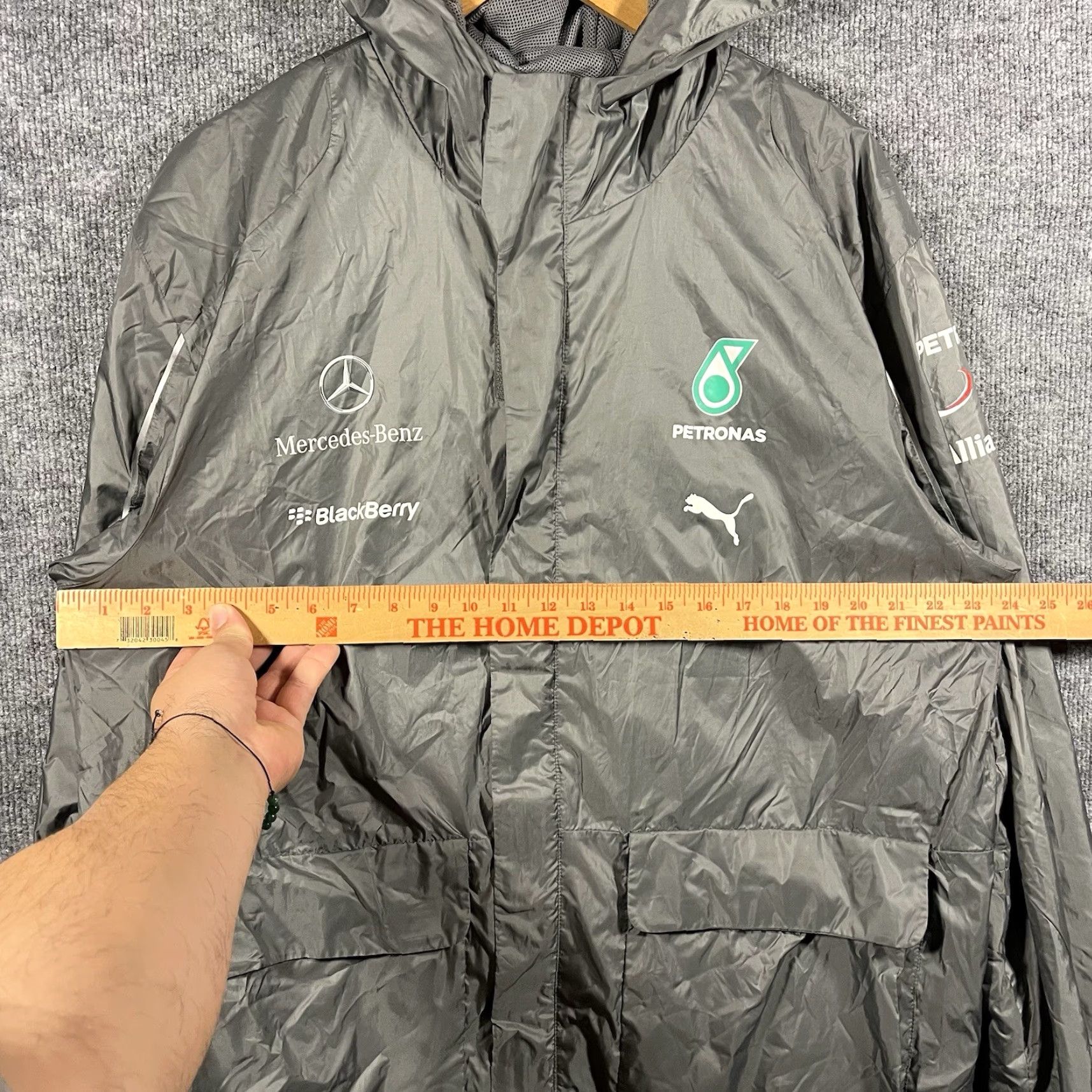 Puma PUMA Mens Windbreaker Jacket XL Gray Mercedes AMG Petronas Racing F1 Formula One 1 Nylon Racing Mercedes Figure? Size US XL / EU 56 / 4 - 4 Thumbnail