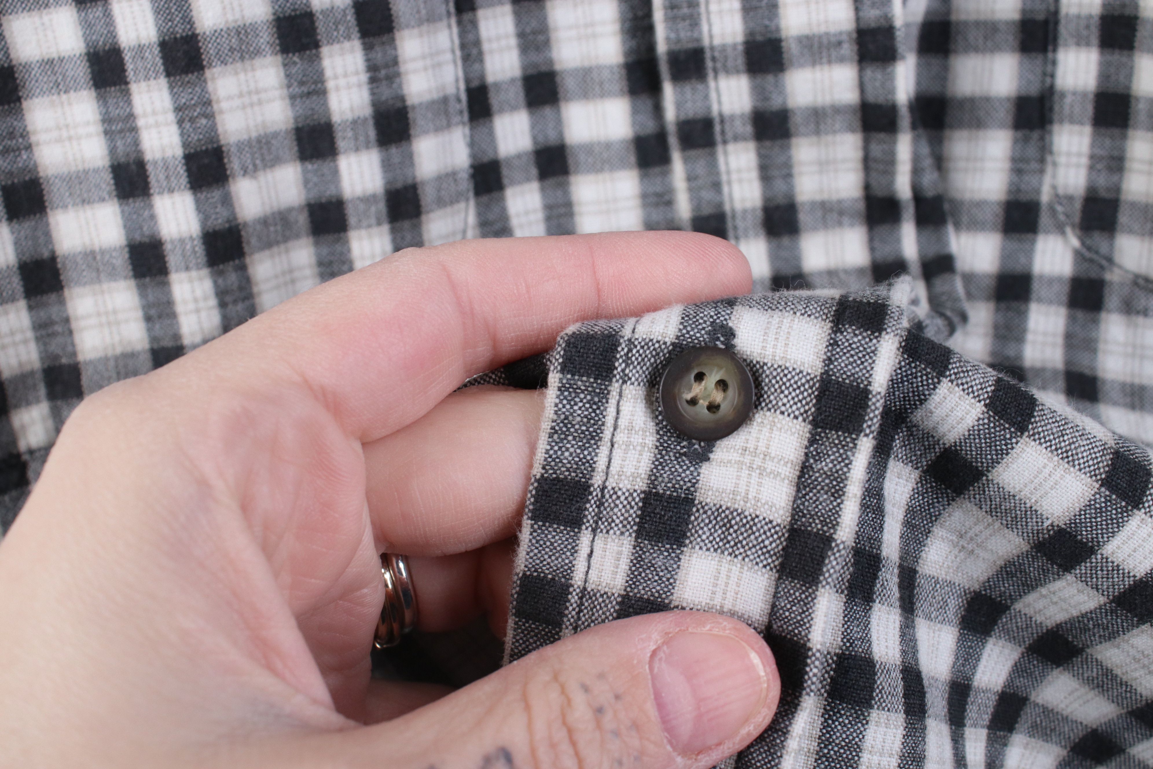 Vintage Vintage 90s Streetwear Rodeo Collared Button Down Shirt Size US XL / EU 56 / 4 - 4 Thumbnail