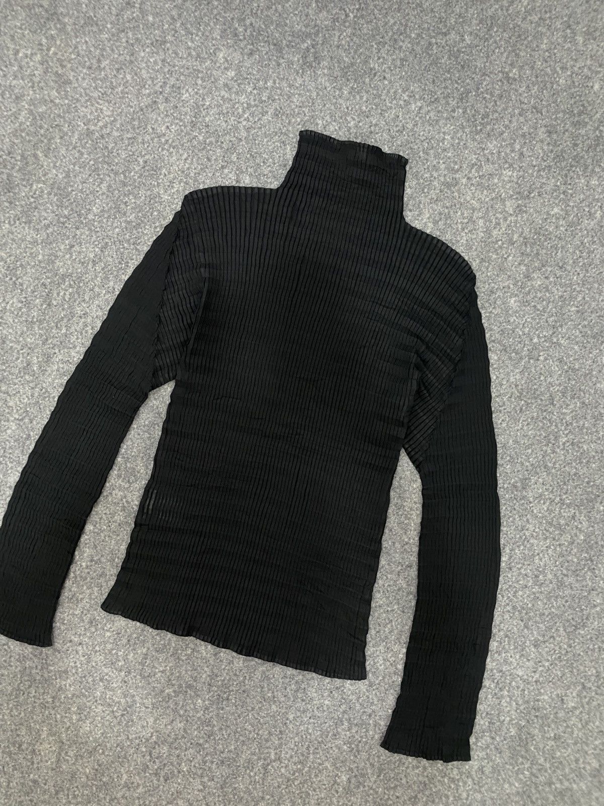 Issey Miyake Issey Miyake Mesh Size M / US 6-8 / IT 42-44 - 2 Thumbnail