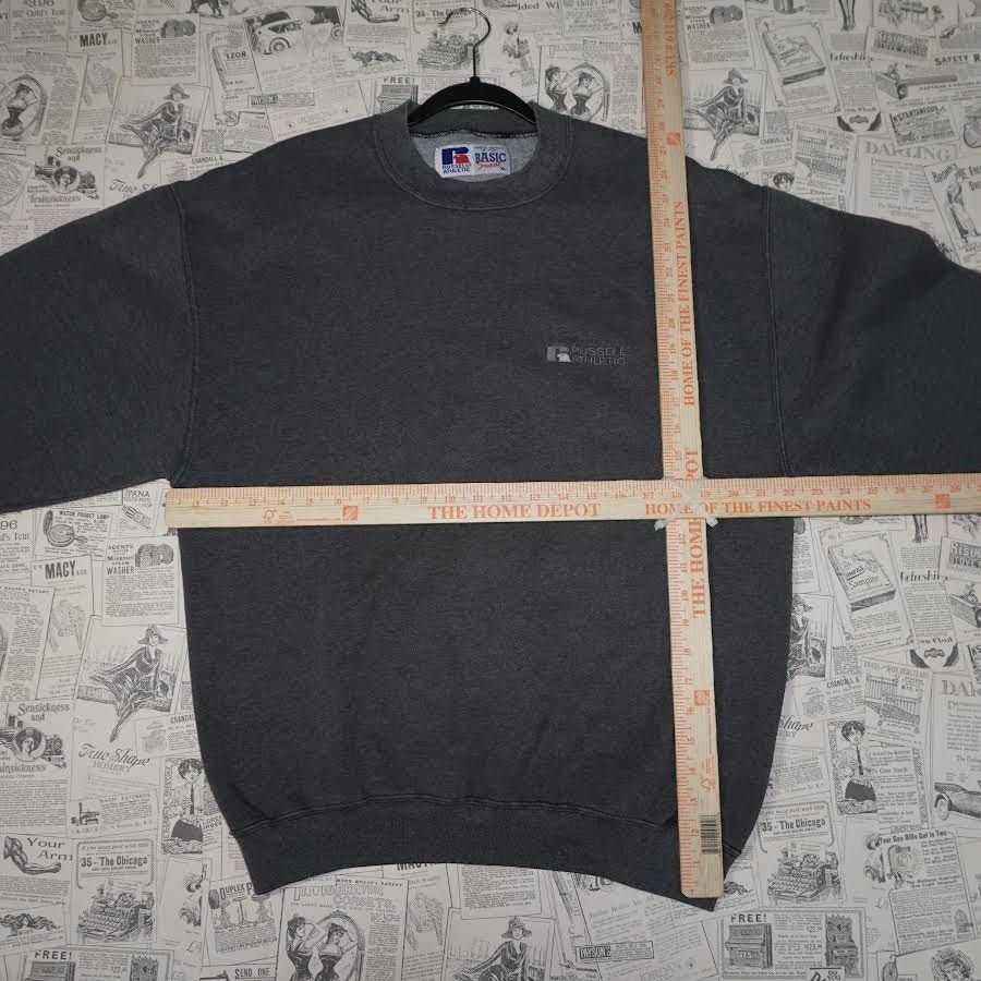 Russell Athletic XL- Vintage / Y2K 1990’s Russell embroidered sweatshirt Size US XL / EU 56 / 4 - 4 Thumbnail