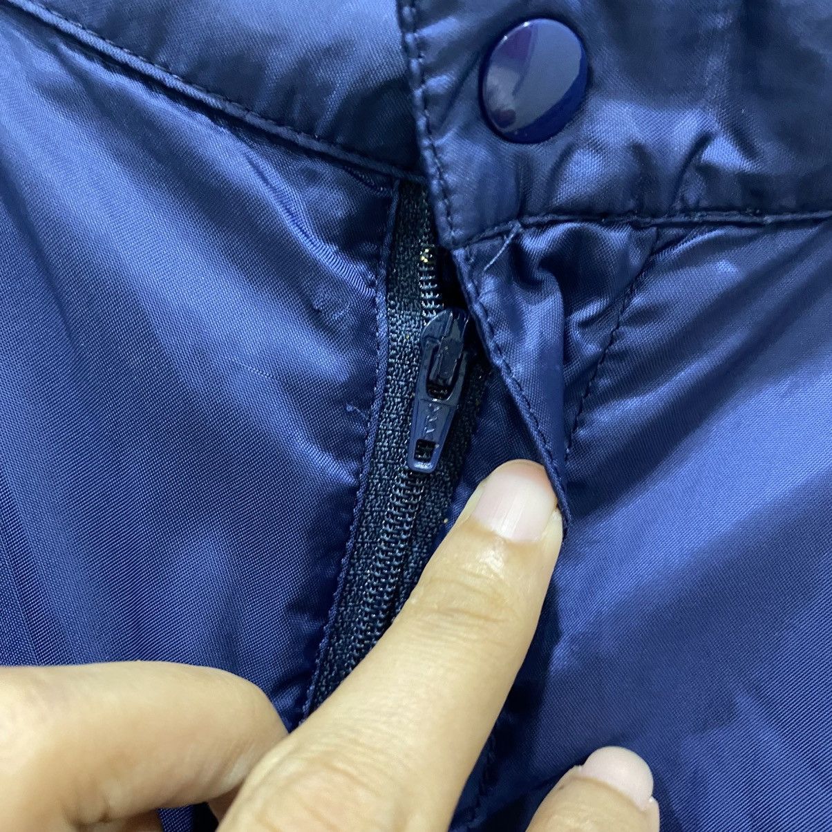 Balenciaga Vintage Balenciaga Golf Paris Navy Blue Nylon Track Pants Size US 28 / EU 44 - 9 Thumbnail