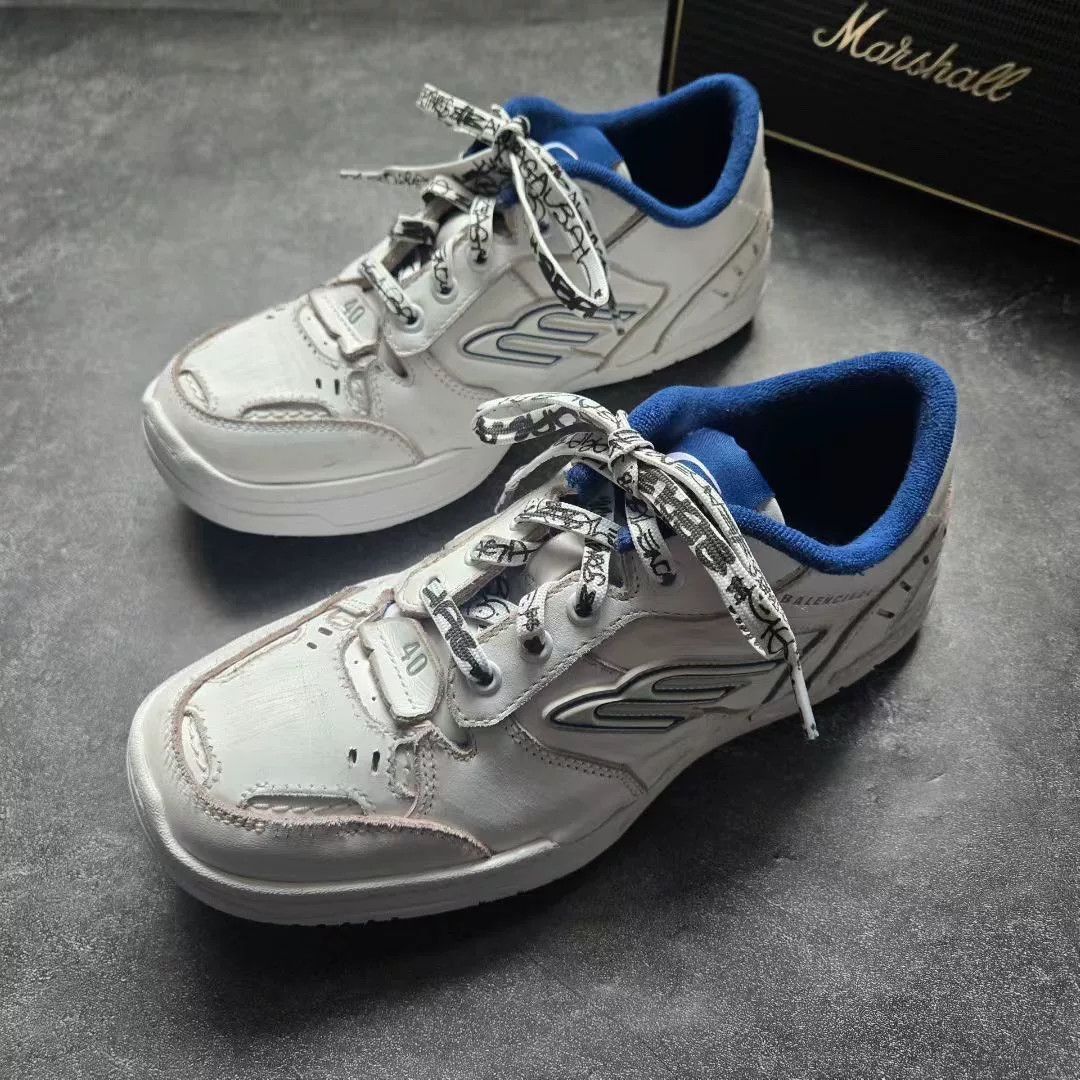 Balenciaga Balenciaga Hamptons Sneakers White Blue Size 40 Size US 7 / EU 40 - 1 Thumbnail