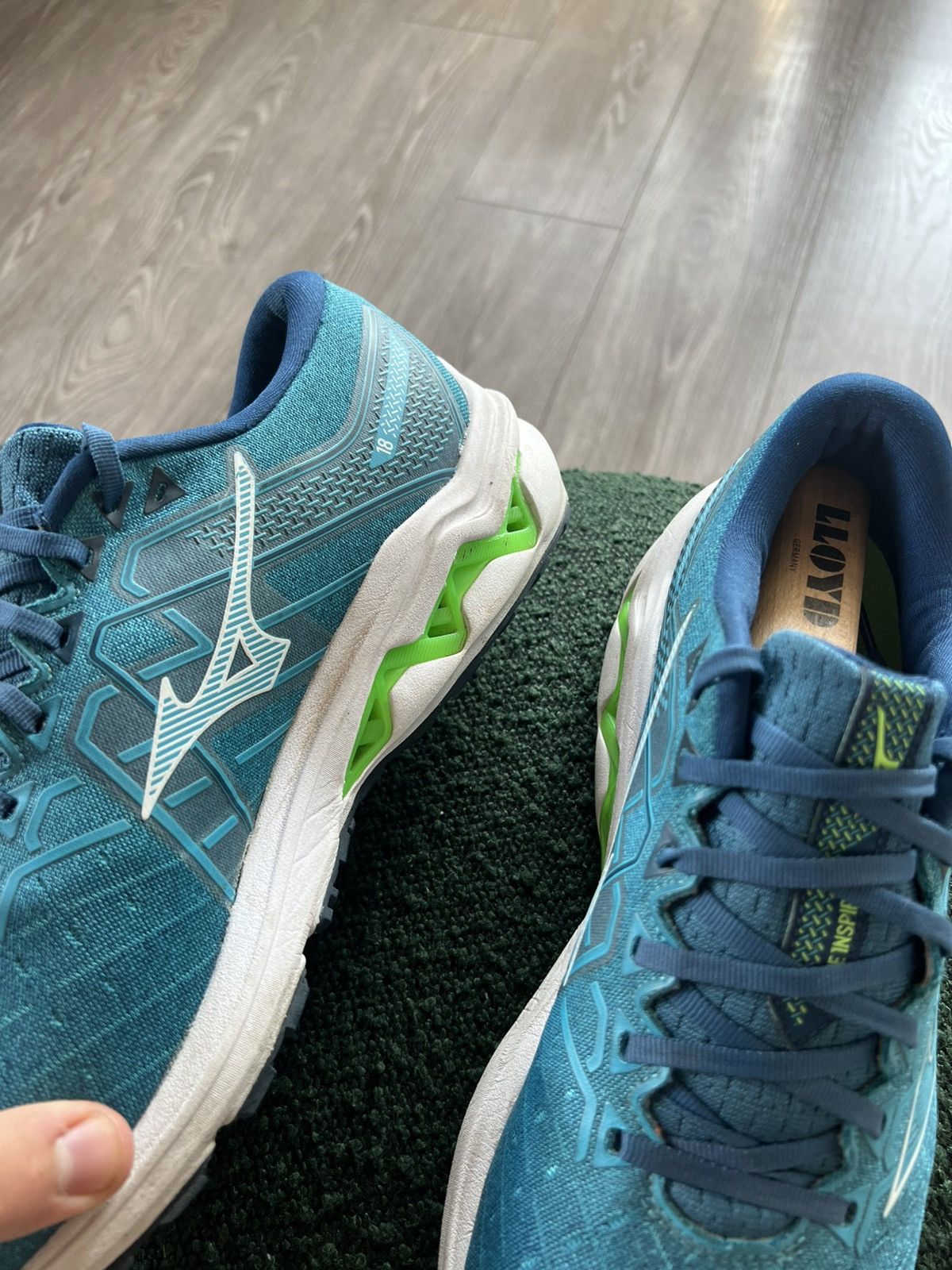 Designer × Mizuno ‼️Mizuno Wave Inspire 18 Athletic Soft Touch Shoes‼️ Size US 11 / EU 44 - 19 Thumbnail
