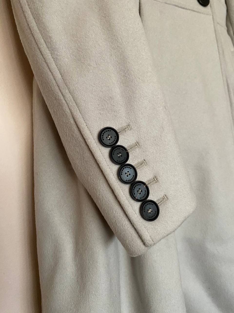 Burberry 🔥Burberry London Tailored Wool Cashmere Coat with Fur Collar Size M / US 6-8 / IT 42-44 - 3 Thumbnail