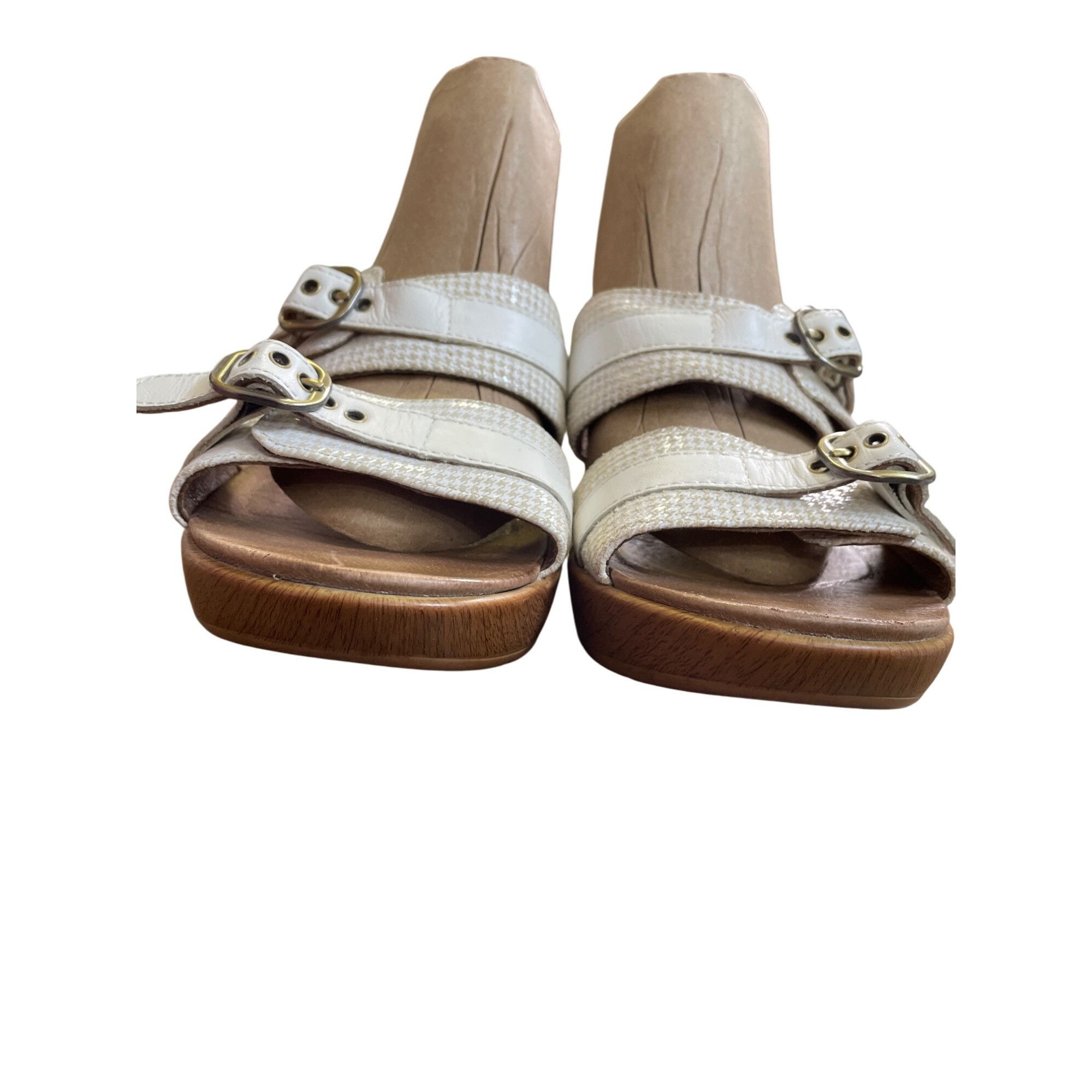 Dansko Dansko Womens White Leather Wedge Heel Sandals Size 8.5/40 S Size US 8.5 / IT 38.5 - 10 Thumbnail