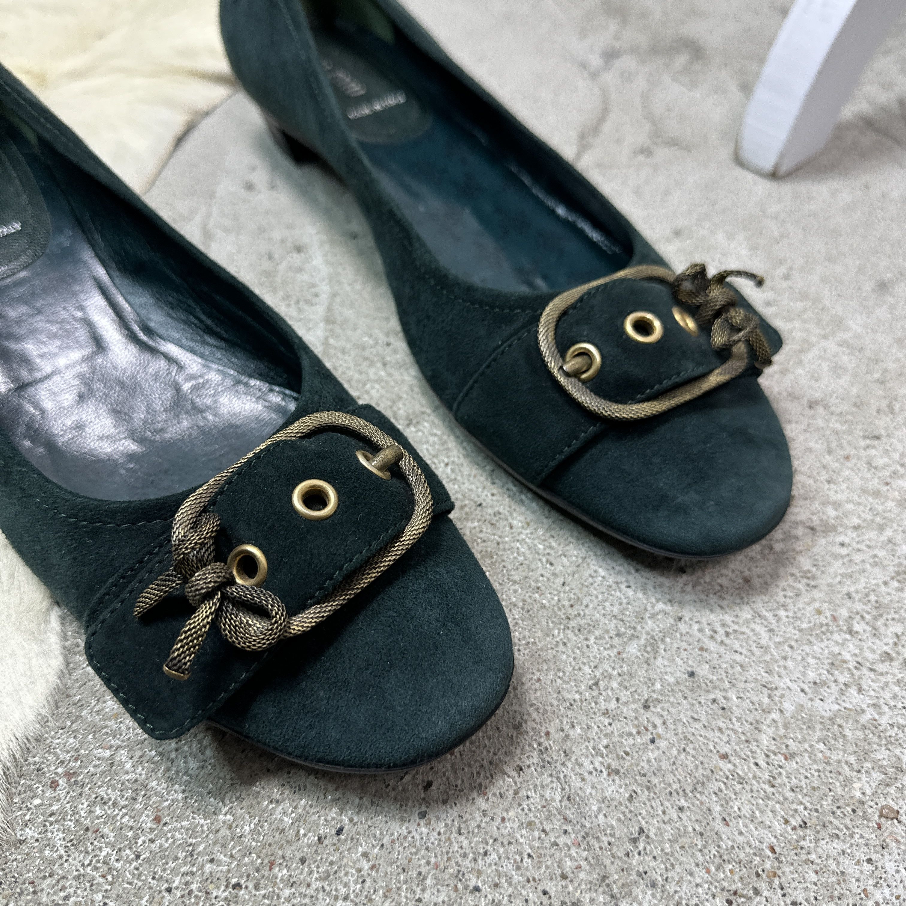 Miu Miu Vintage Avant Garde Dark Velvet Miu Miu Kitten Heels 00s Size US 9 / IT 39 - 2 Thumbnail