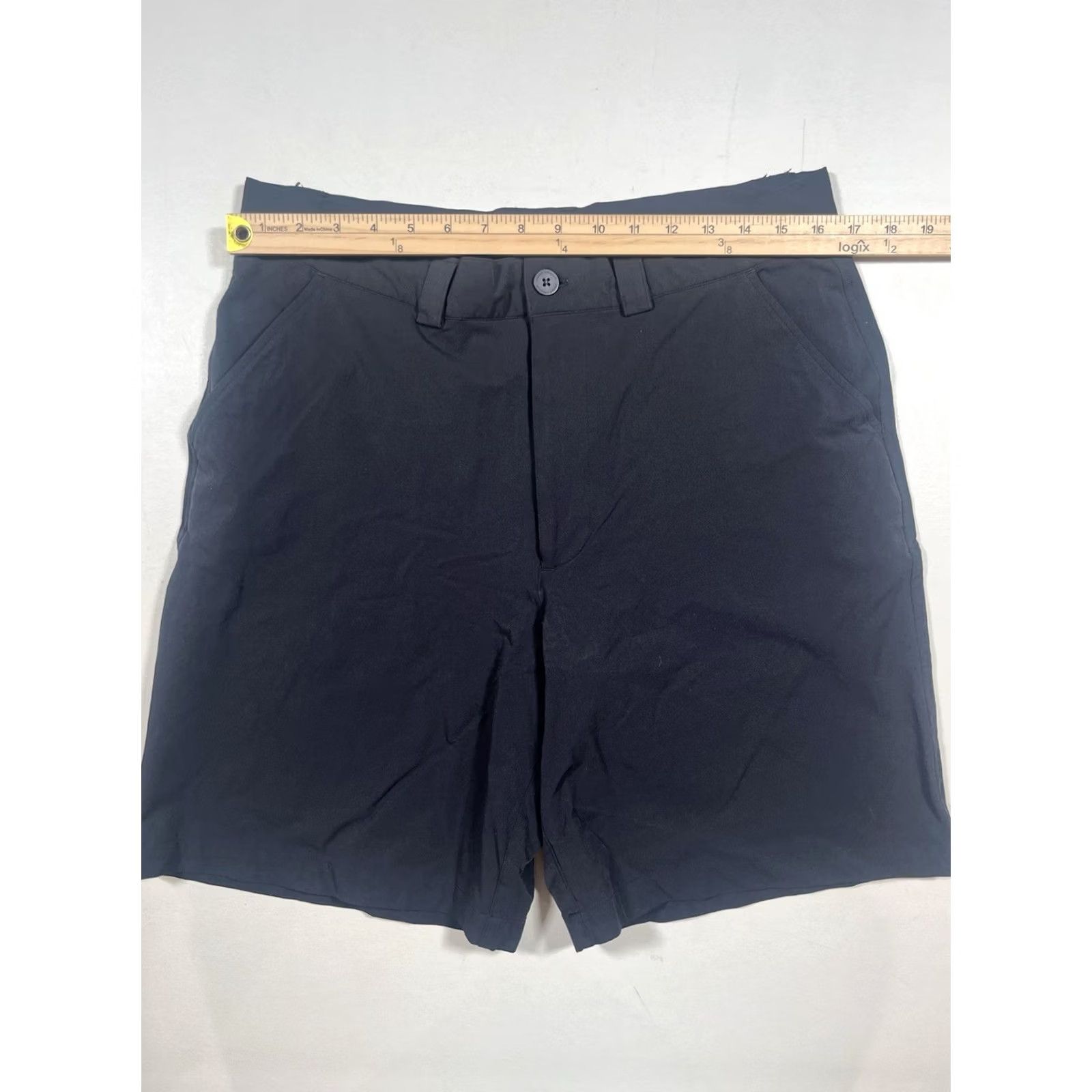 Under Armour Under Armour Chino Shorts Mens Gray Microfiber Stretch 9 Inseam Golf Casual Read Size US 32 / EU 48 - 6 Thumbnail