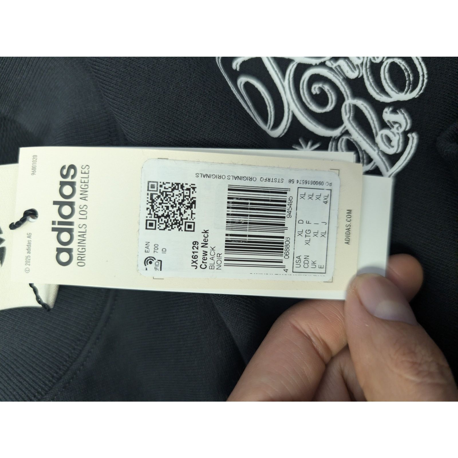 Adidas o1rshd1 Santa Monica Crewneck Sweatshirt in Black / White Size US XL / EU 56 / 4 - 23 Thumbnail
