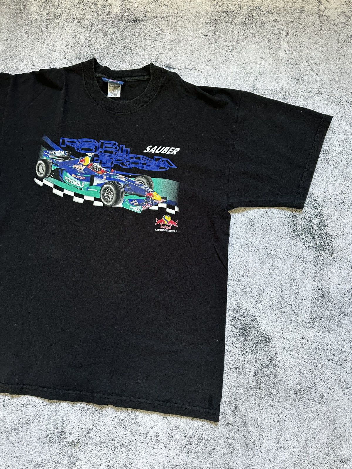 Red Bull Vintage Red Bull Sauber Patronas T-shirt Formula 1 Racing Size US L / EU 52-54 / 3 - 5 Thumbnail