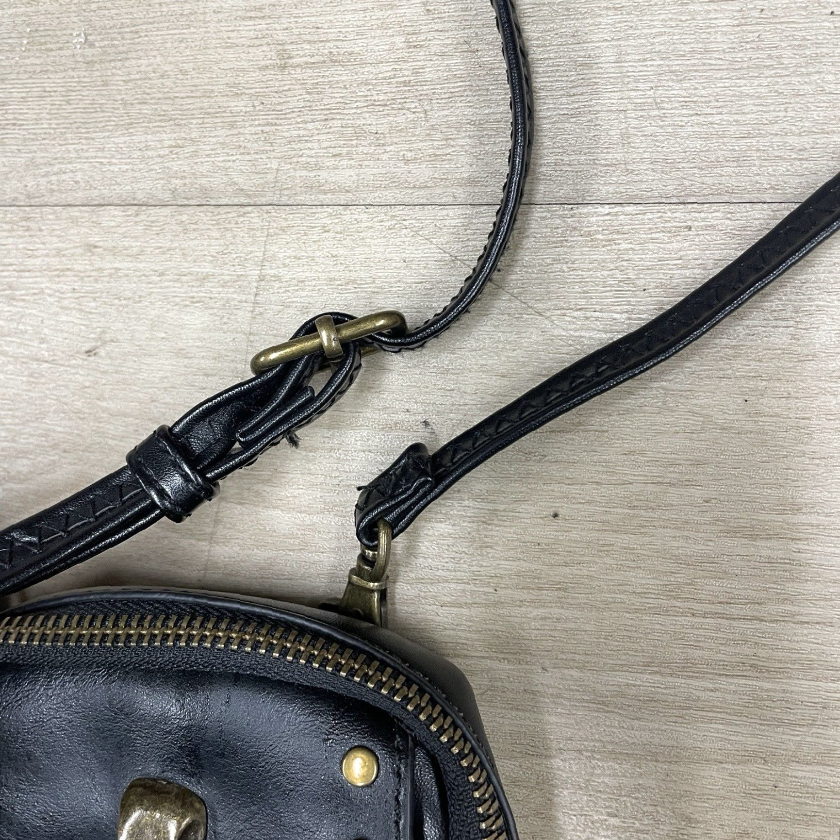 Vintage Women Bag Skull Rivet Single Shoulder Mini Messenger Gothic Wallet Fashion Bag Size ONE SIZE - 4 Thumbnail