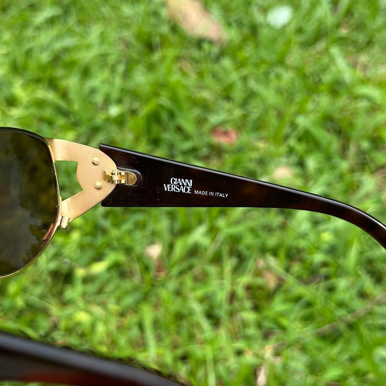 Versace Gianni Versace S64 31L Vintage Medusa Sunglasses Italy Size ONE SIZE - 5 Thumbnail