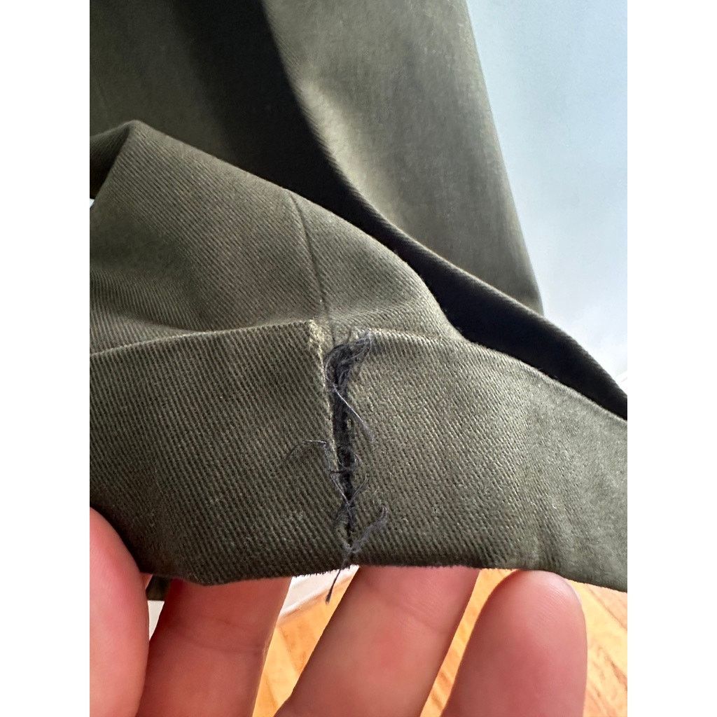 Barneys New York Barneys New York olive green dress pants size 42 Size US 42 / EU 58 - 9 Thumbnail