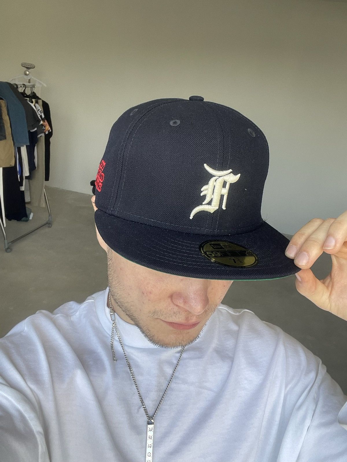 Essentials × Fear of God × New Era 7 3/8 New Era x Fear of God Essentials 59 Fifty Size ONE SIZE - 3 Thumbnail