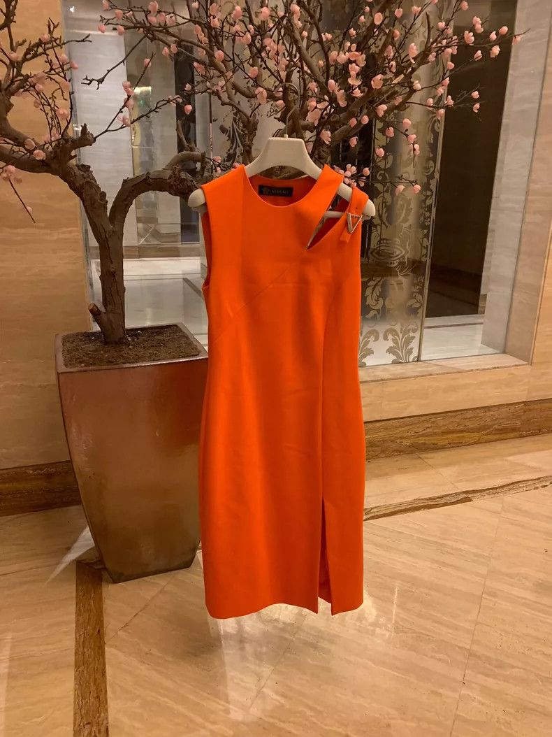 Versace Versace Sleeveless dress Size M / US 6-8 / IT 42-44 - 1 Thumbnail