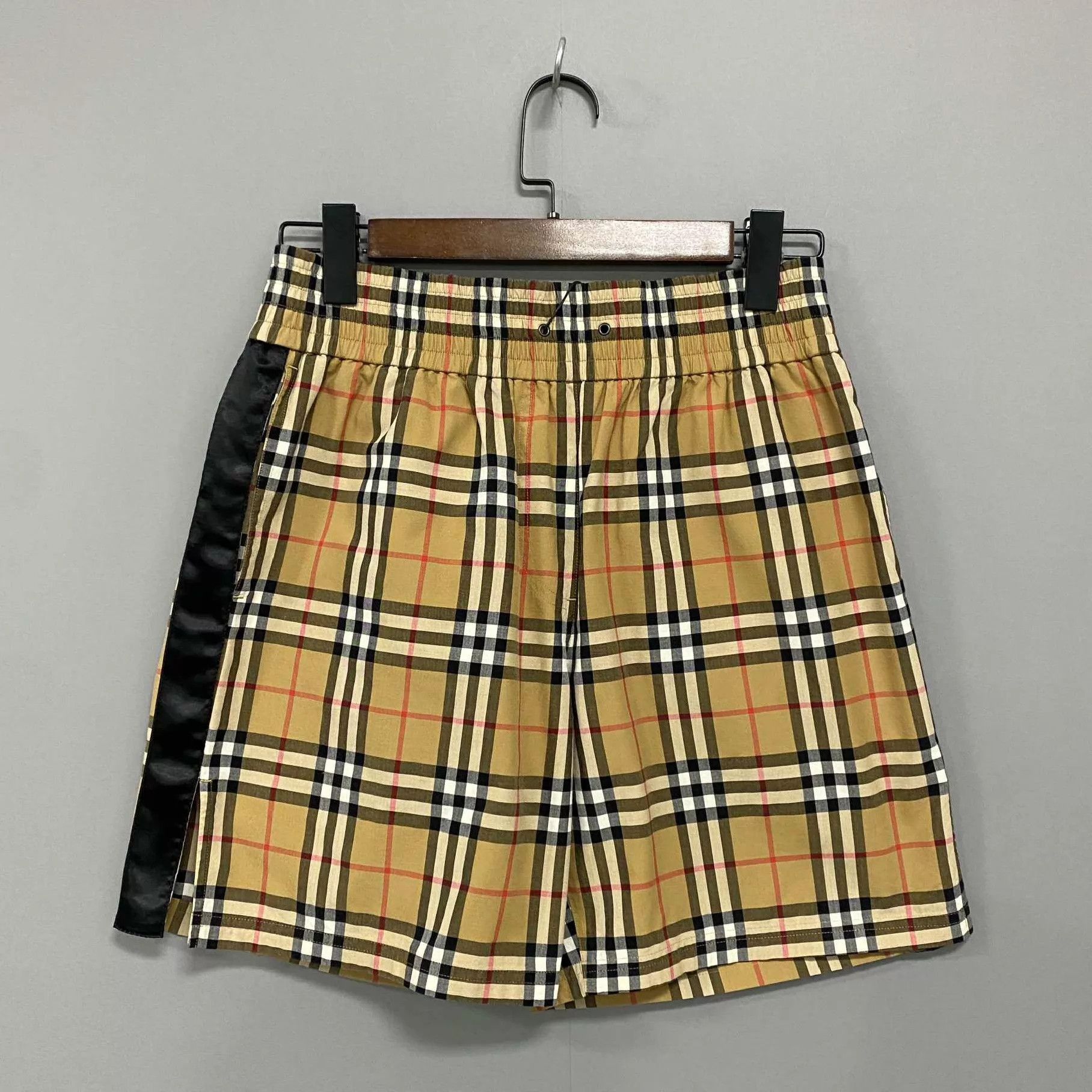 Burberry Burberry Classic Check Shorts UK4 99 New Size 25" / US 0 / IT 36 - 2 Thumbnail