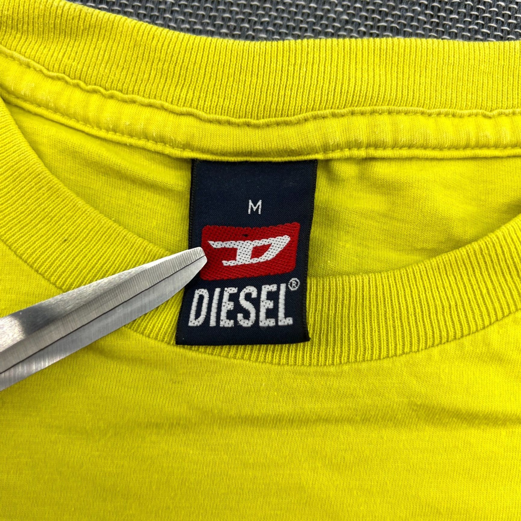 Diesel VINTAGE Diesel DPH Parachutech Mens Shirt Medium Yellow Parachute Polka Dot T-Shirt Moistu re Wicking Size US M / EU 48-50 / 2 - 5 Thumbnail