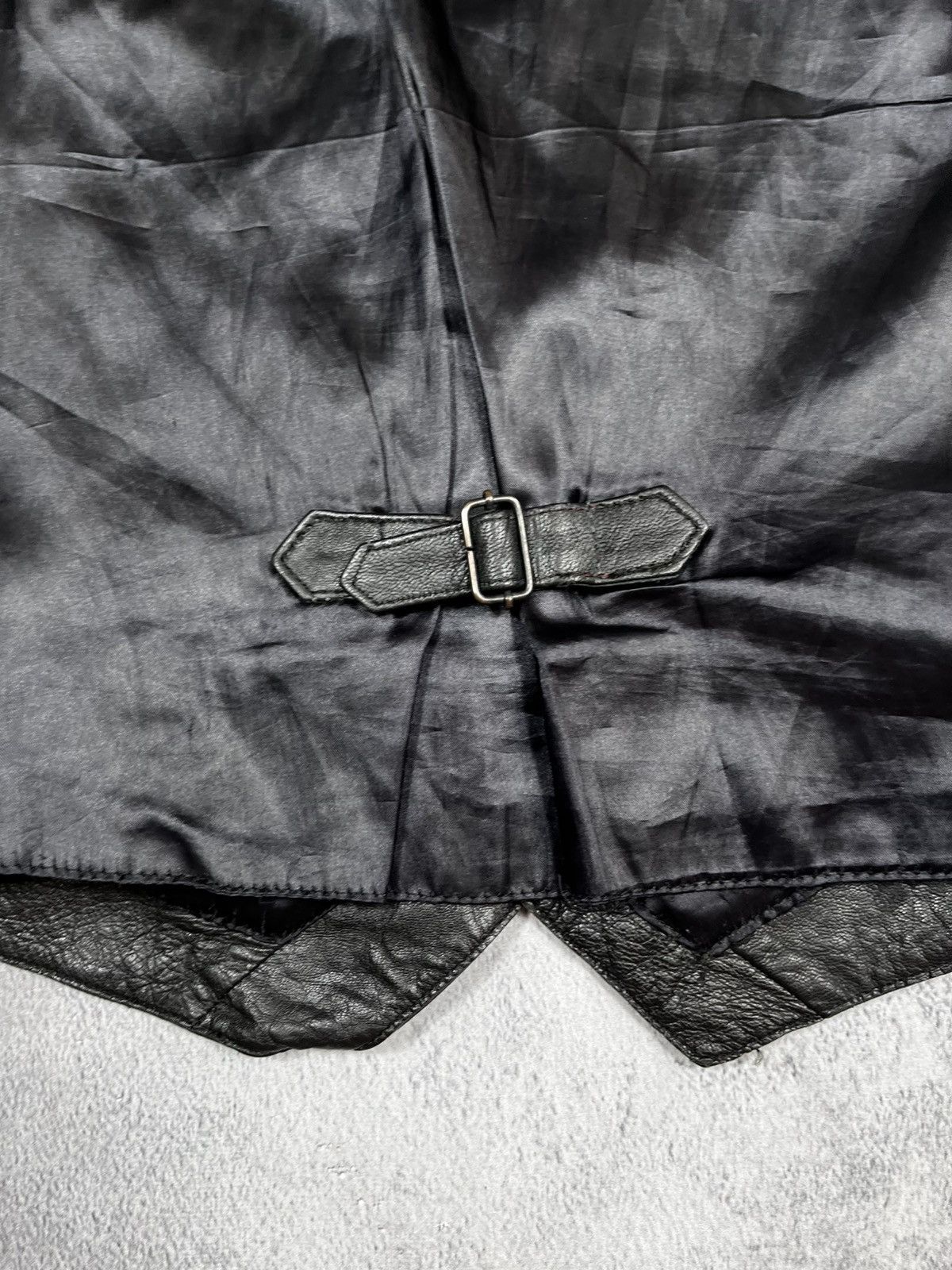Leather × Vintage Vintage 90s leather vest retro biker style streetwear size M Size US M / EU 48-50 / 2 - 7 Thumbnail