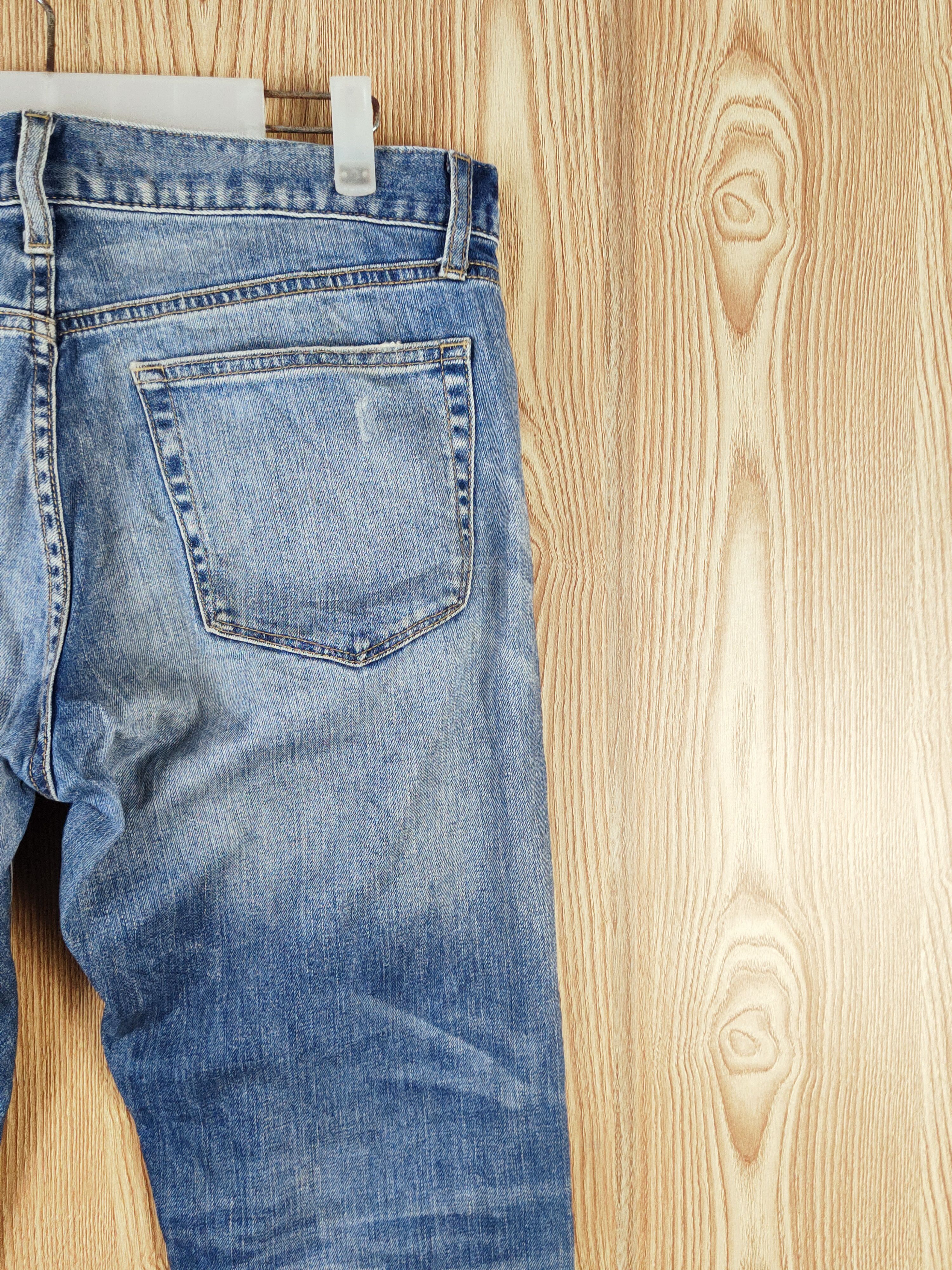 Uniqlo × Vintage Vintage Uniqlo Blue Faded Distressed Ripped Jeans Size US 34 / EU 50 - 10 Thumbnail