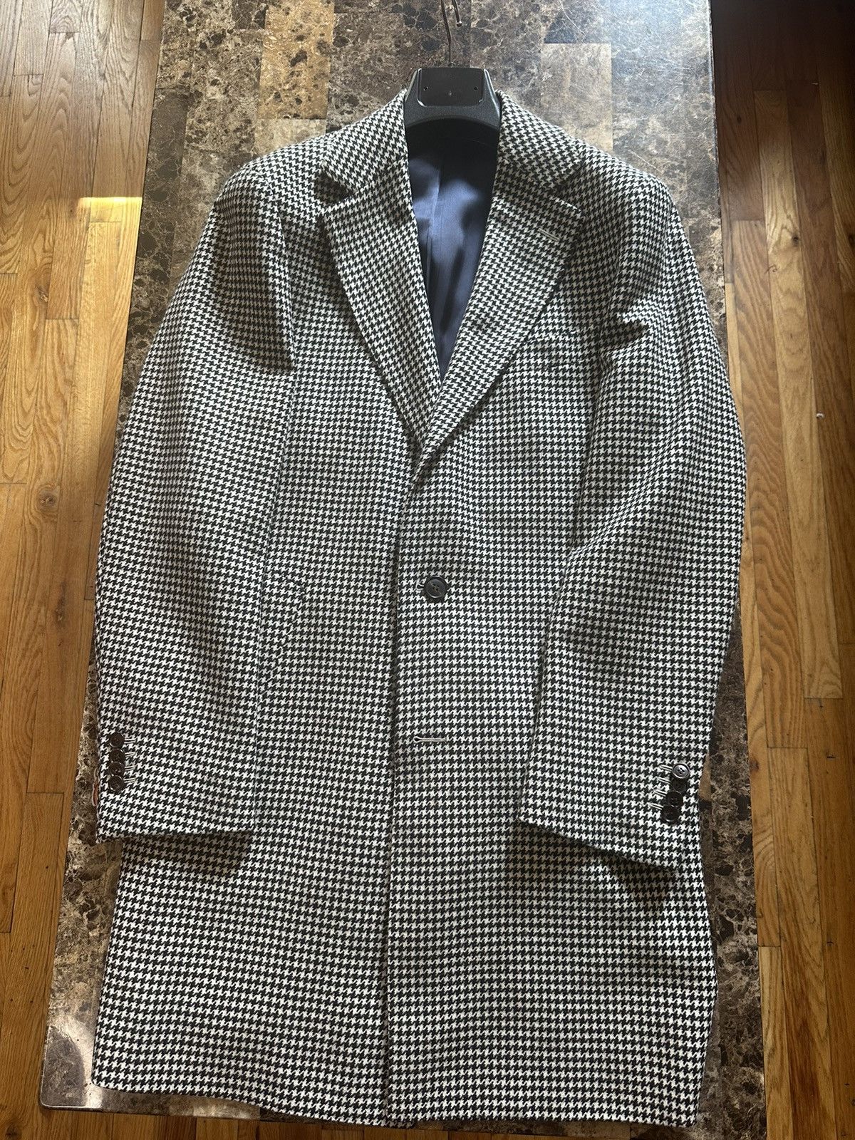 image of Suitsupply Black And White Houndstooth Overcoat, Men's (Size Medium)
