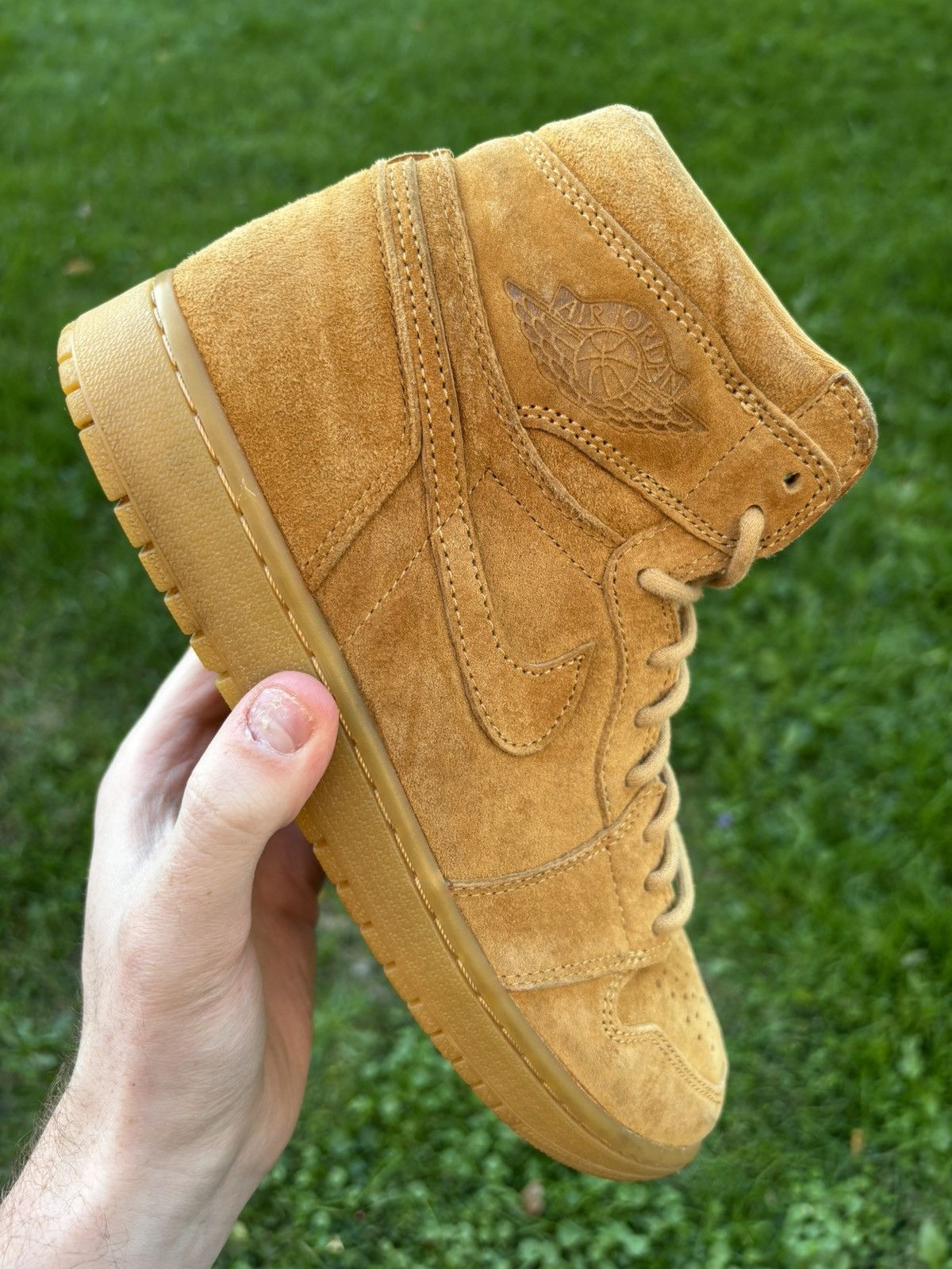 Air Jordan 1 Retro OG High Wheat Size 9