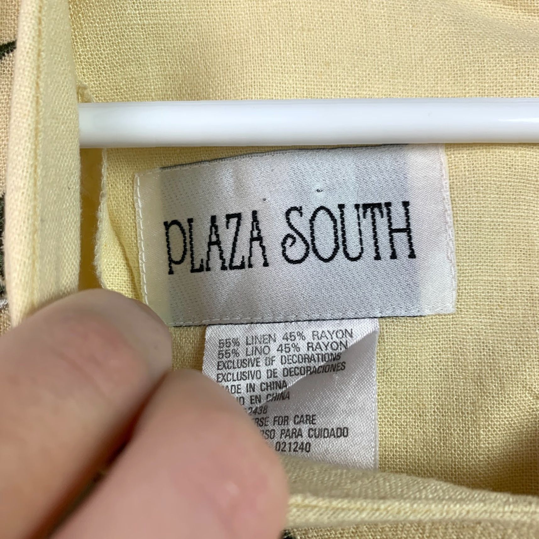 Vintage VINTAGE 90s Plaza South Floral Embroidered Linen Blend Yellow Modest Dress 8 Ladies Womens Size XXS / US 00 / IT 34 - 4 Thumbnail