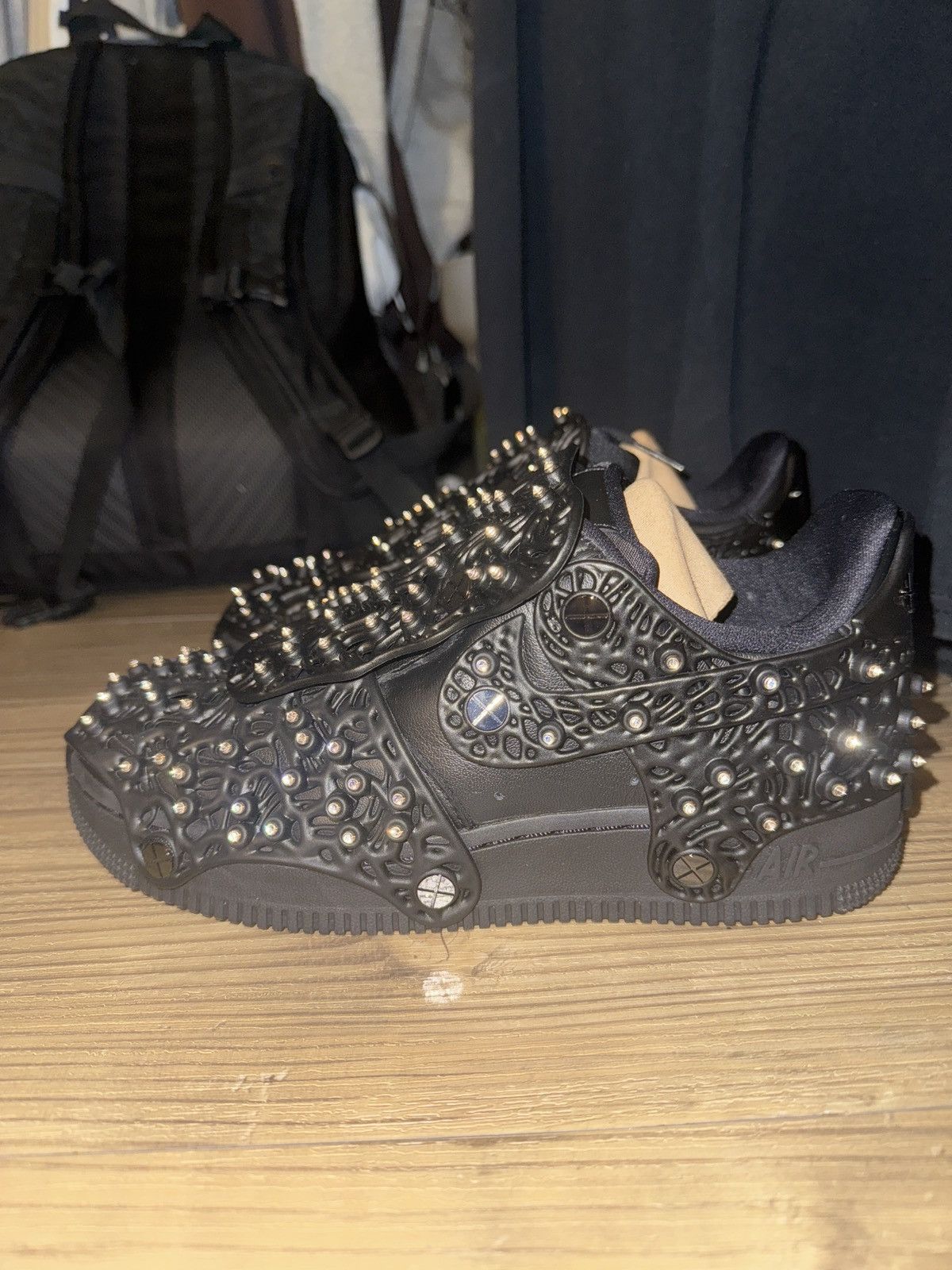 Nike × Swarovski Nike Swarovski Air Force 1 Low Size US 6 / EU 39 - 1 Thumbnail