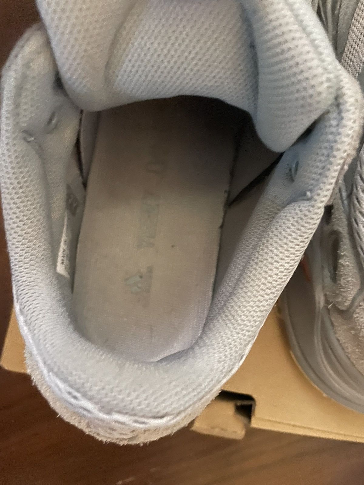 Yeezy Yeezy 700 Size US 8.5 / EU 41-42 - 7 Thumbnail