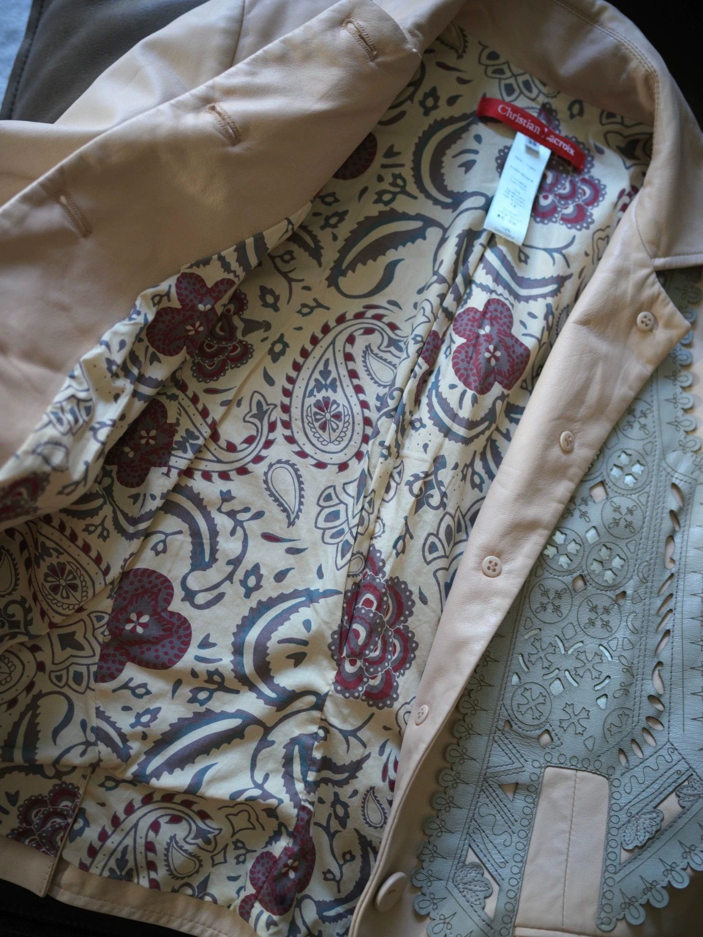Christian Lacroix Christian Lacroix Vintage Leather Jacket Rubber Beige 38 Size XS / US 0-2 / IT 36-38 - 2 Thumbnail