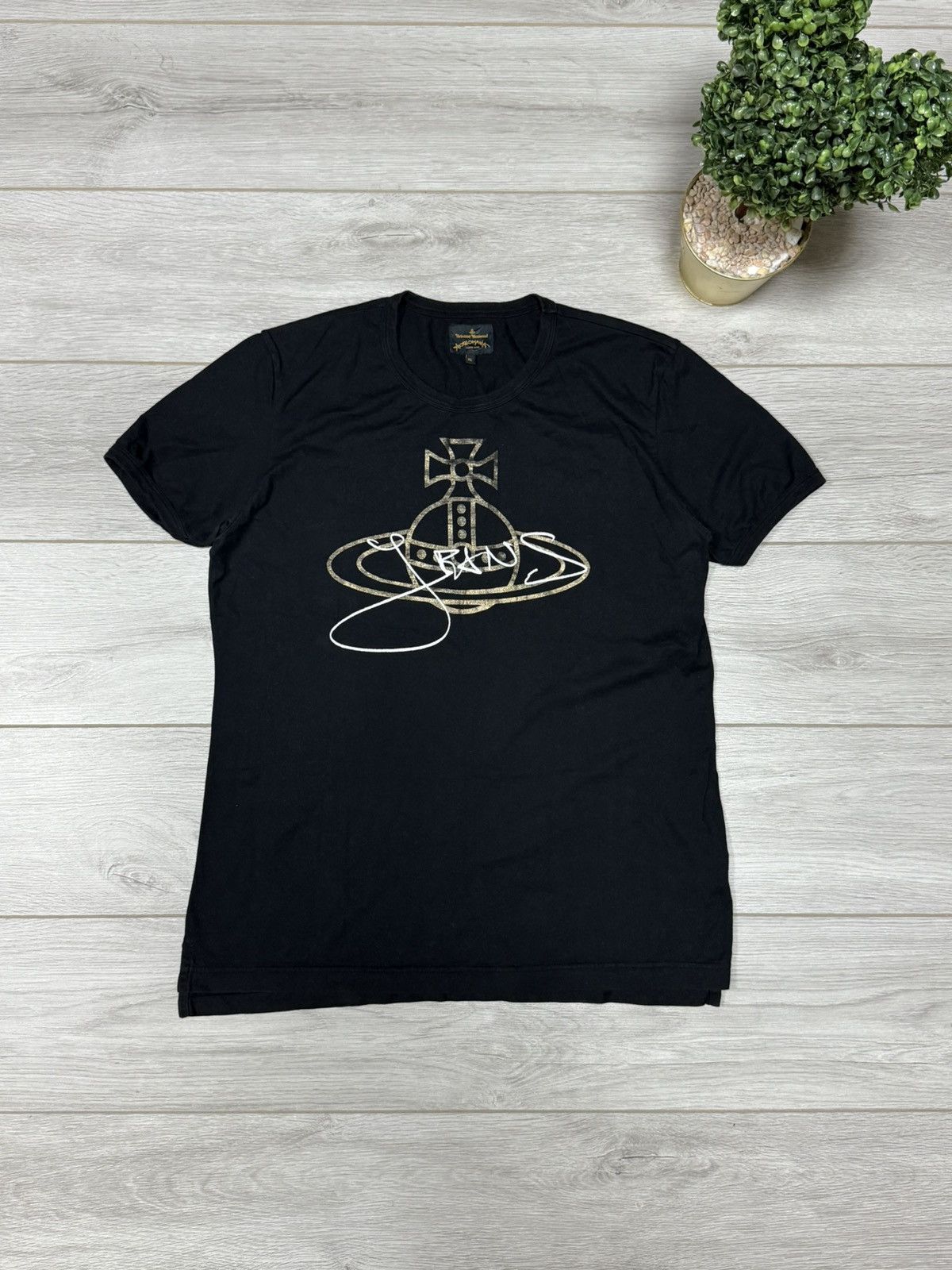 Vivienne Westwood Vivienne Westwood big gold foil jeans orb tee shirt black Size US XL / EU 56 / 4 - 1 Thumbnail