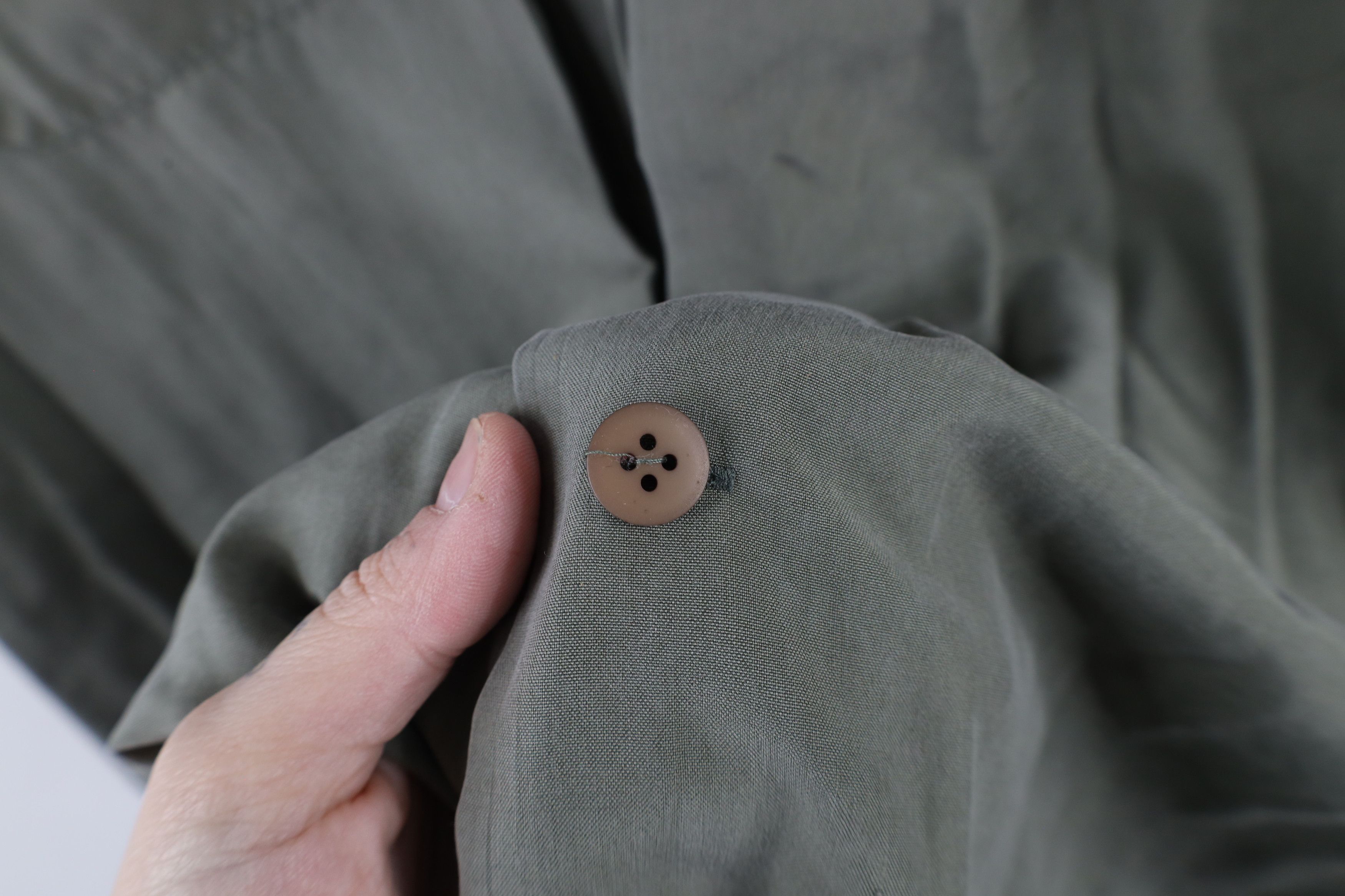 Vintage Vintage 90s Streetwear Silk Looped Collar Board Button Shirt Size US S / EU 44-46 / 1 - 5 Thumbnail