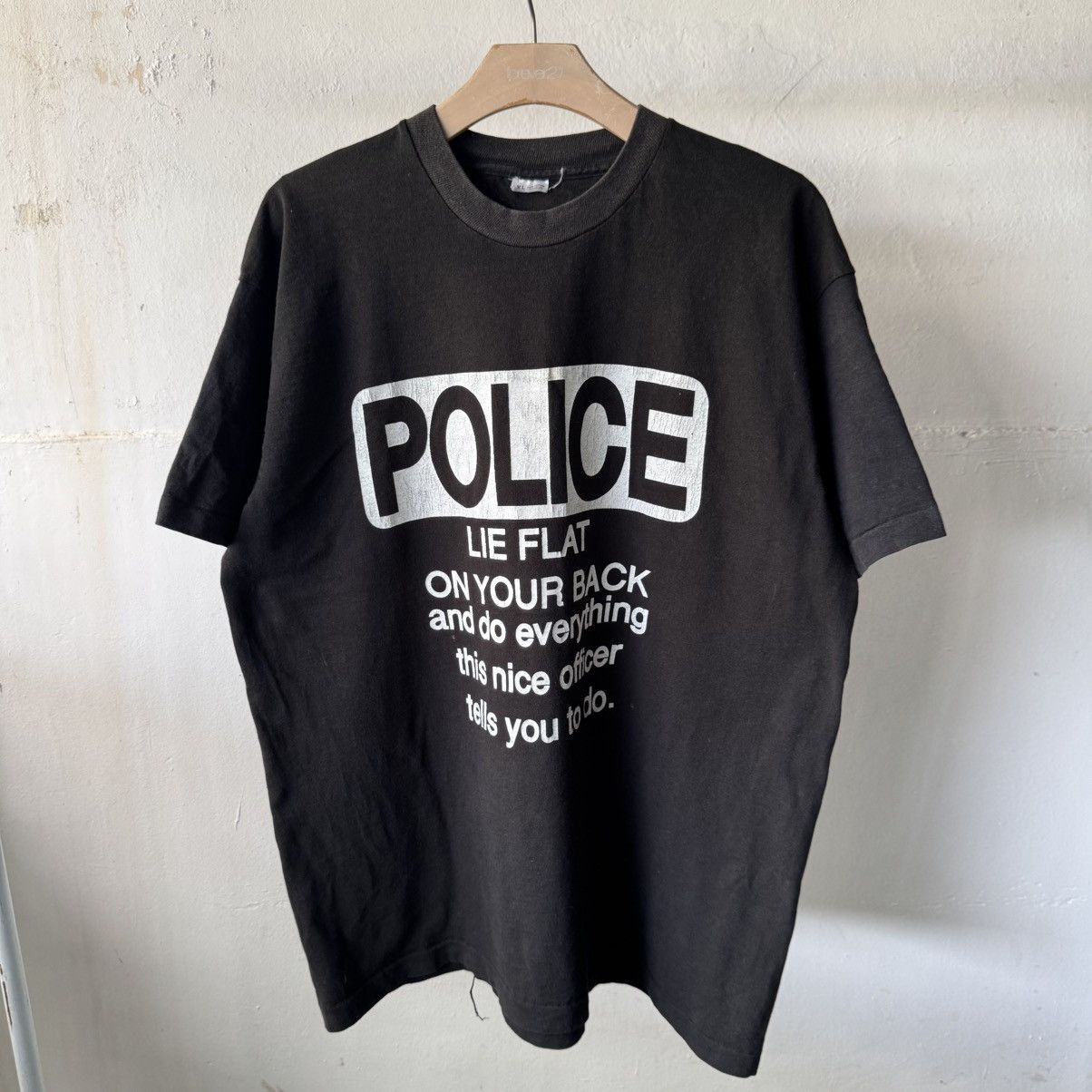 Fruit Of The Loom Vintage Police Lie Flat On Your Back Wording Tee Shirt Size US XL / EU 56 / 4 - 1 Thumbnail