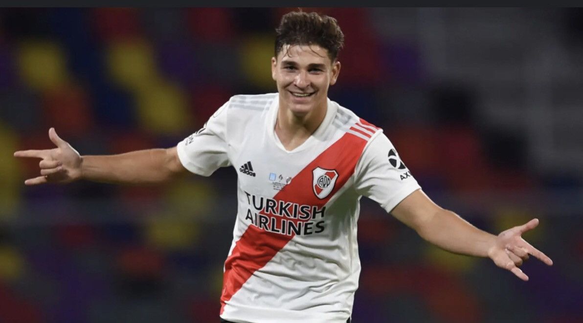 Adidas River plate 20/21 home shirt #9 J.Alvarez (Bnwt) Size US S / EU 44-46 / 1 - 11 Thumbnail
