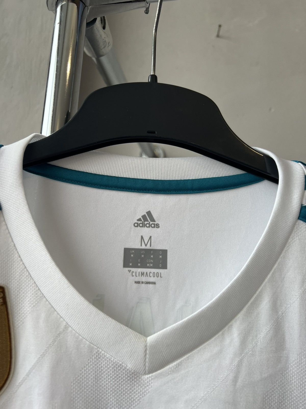 Adidas 2017/18 REAL MADRID #7 RONALDO HOME SOCCER JERSEY SHIRT M Size US M / EU 48-50 / 2 - 9 Thumbnail