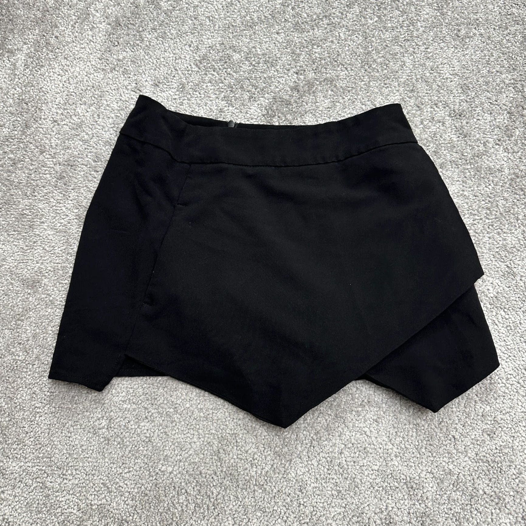 AQUA Aqua Skort Back Zip Womens Small Black Casual 26x13 Mini Size 28" / US 6 / IT 42 - 2 Thumbnail